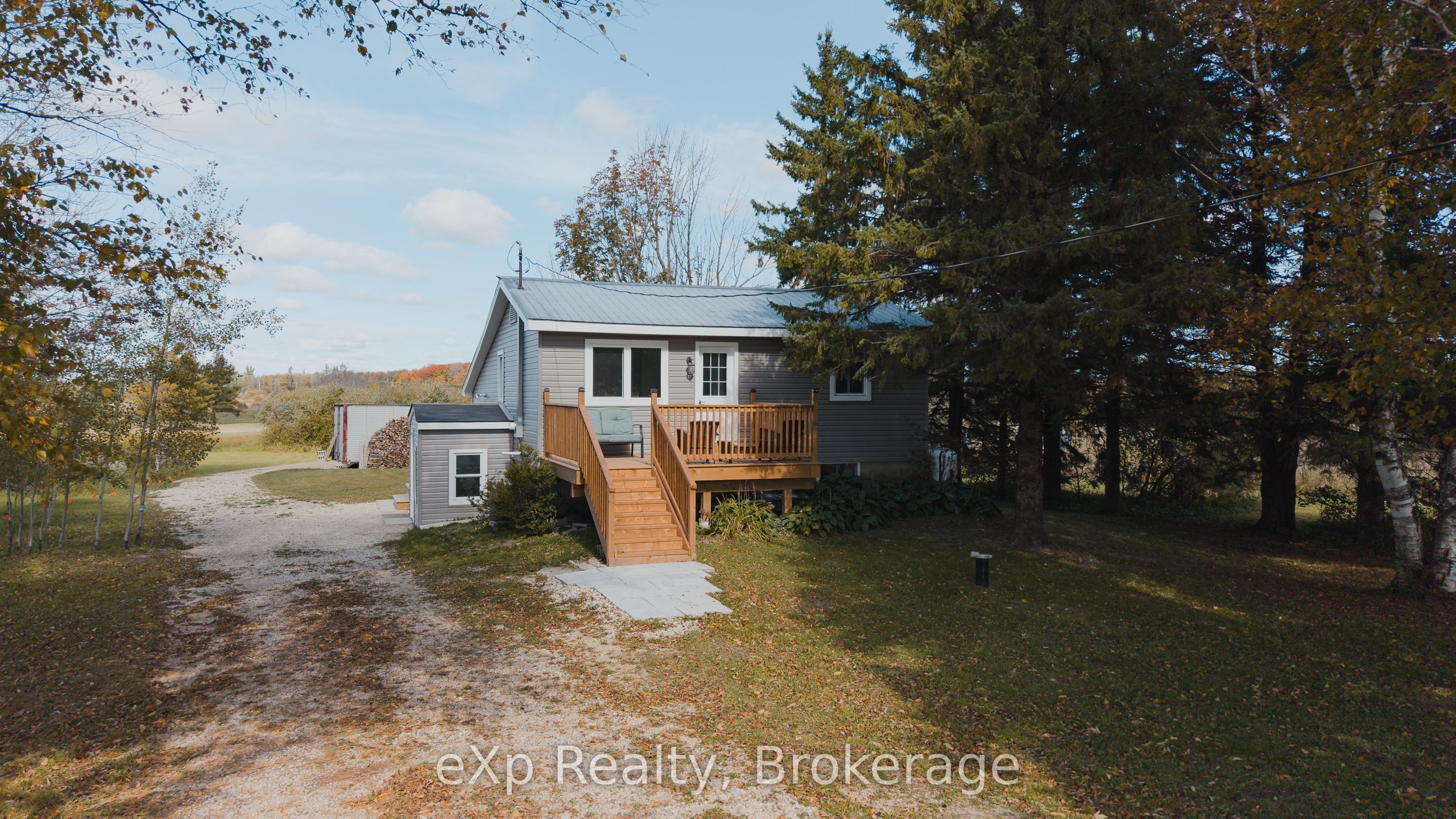 225697 Southgate 22 Road Property Photo 1