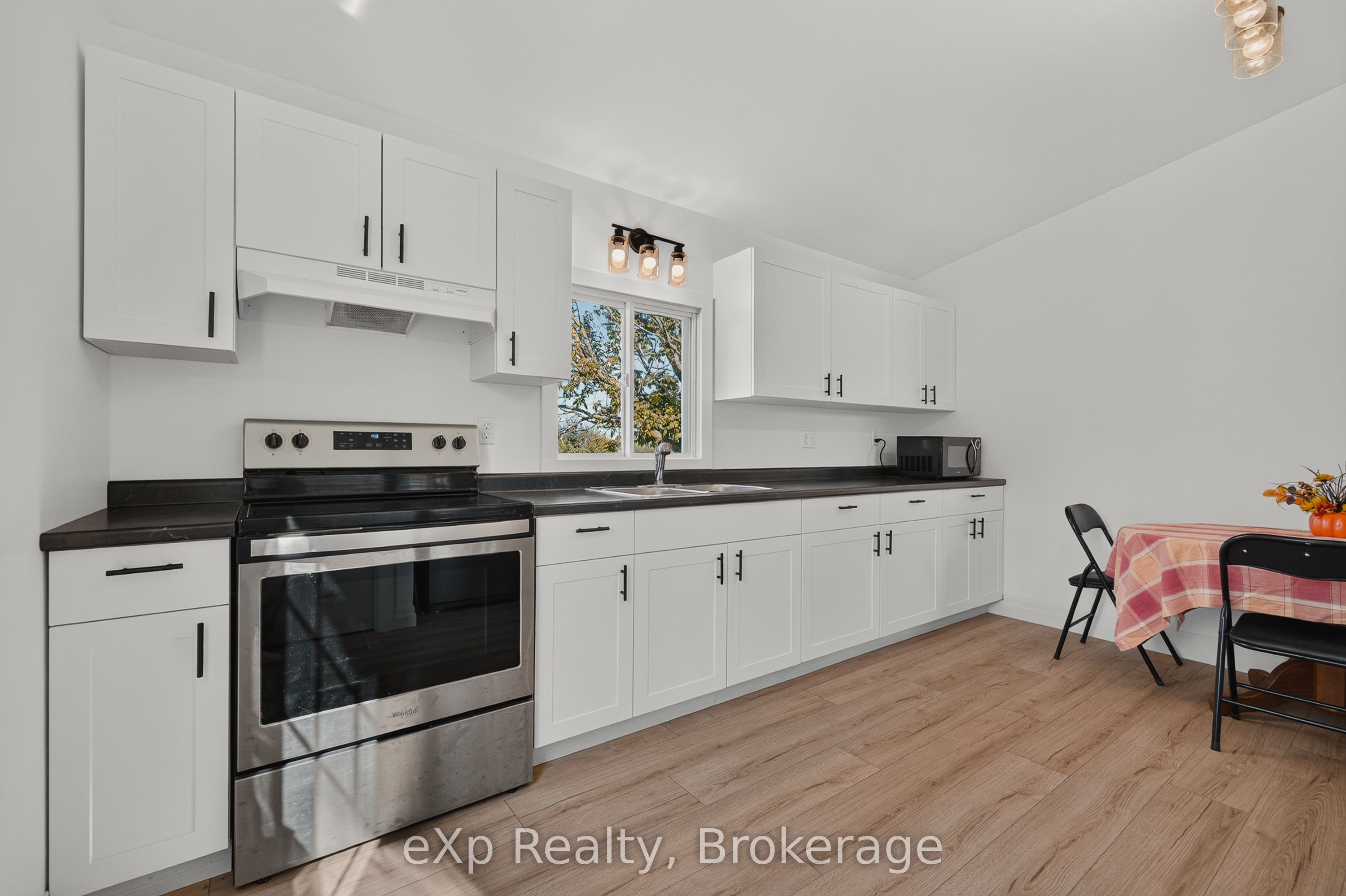 225697 Southgate 22 Road Property Photo 6