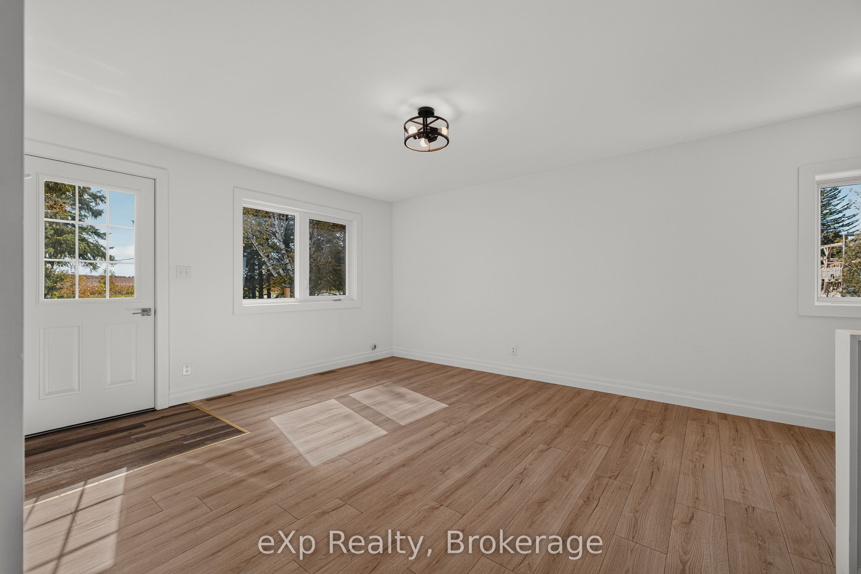 225697 Southgate 22 Road Property Photo 10