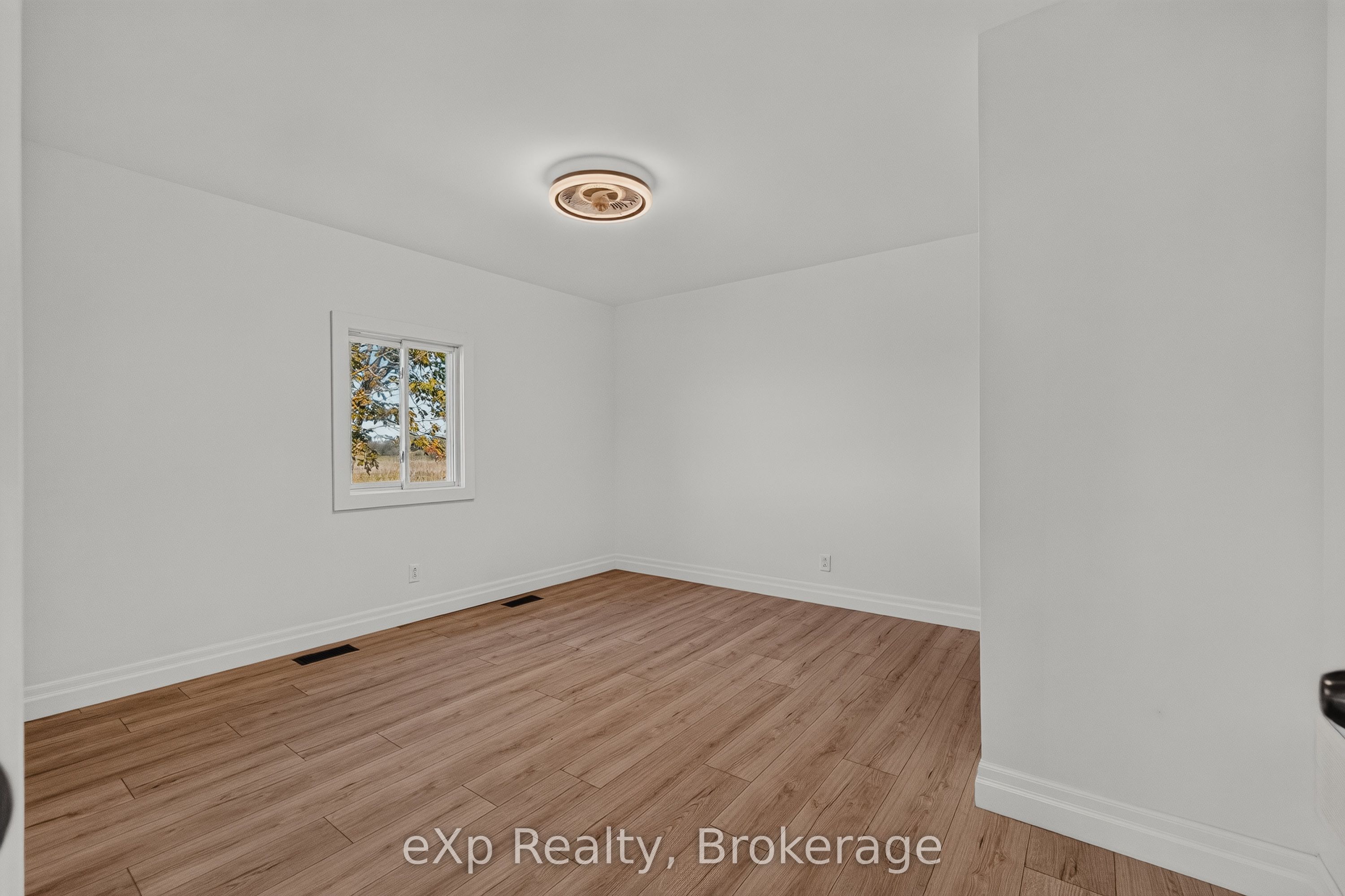 225697 Southgate 22 Road Property Photo 15