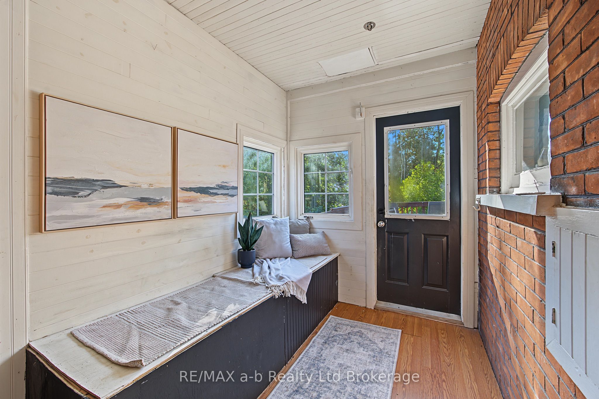 225 Graham Street Property Photo 16