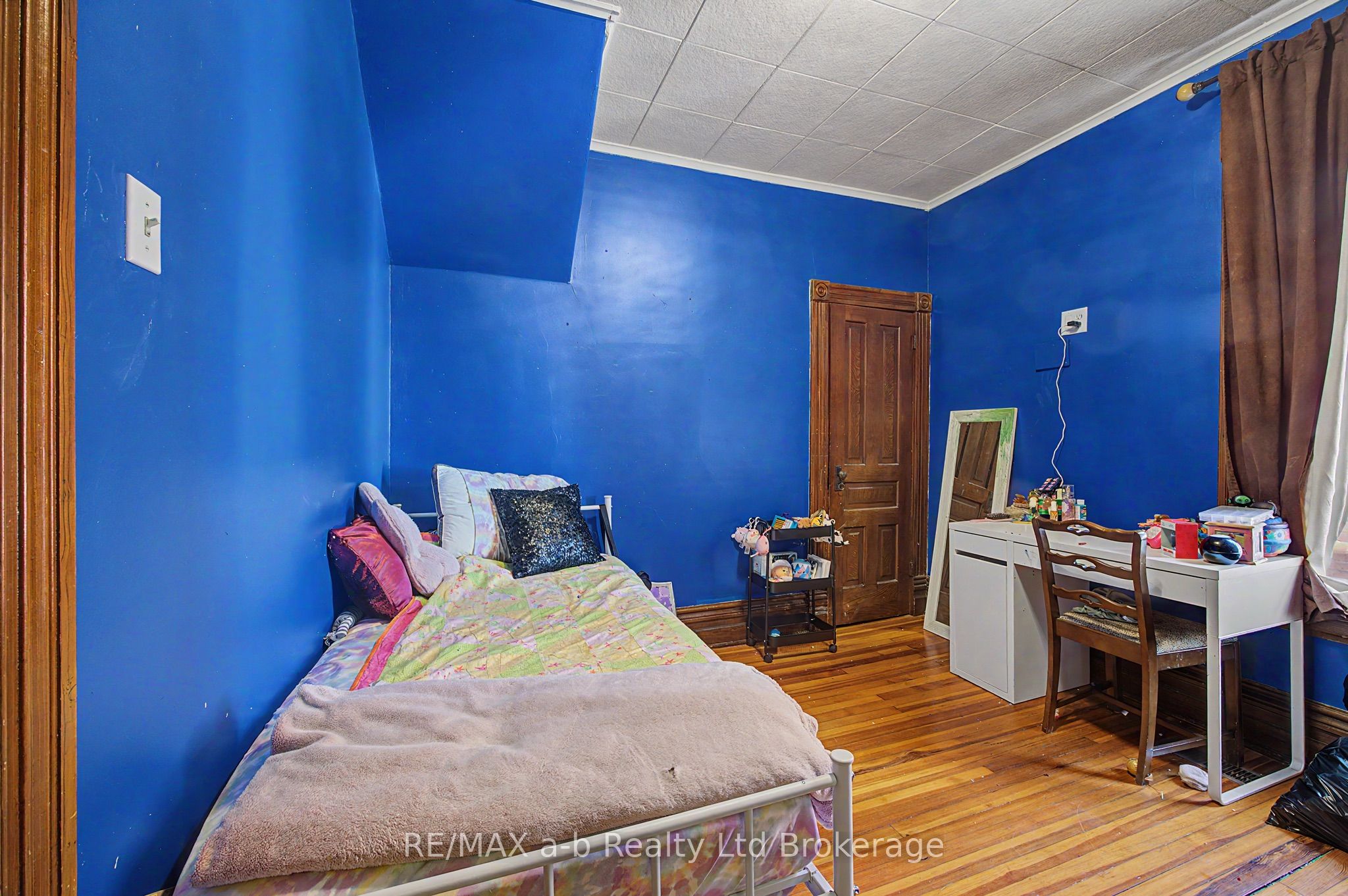 225 Graham Street Property Photo 27