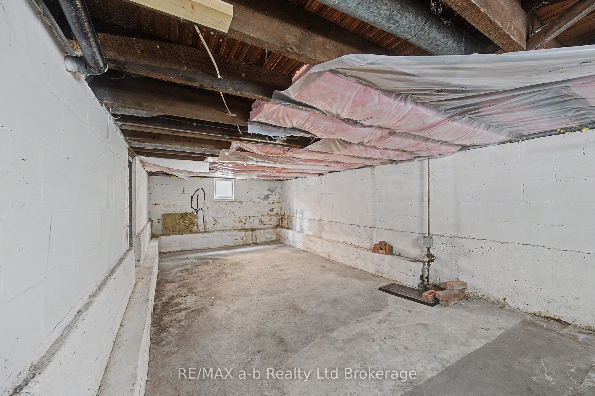 225 Graham Street Property Photo 29
