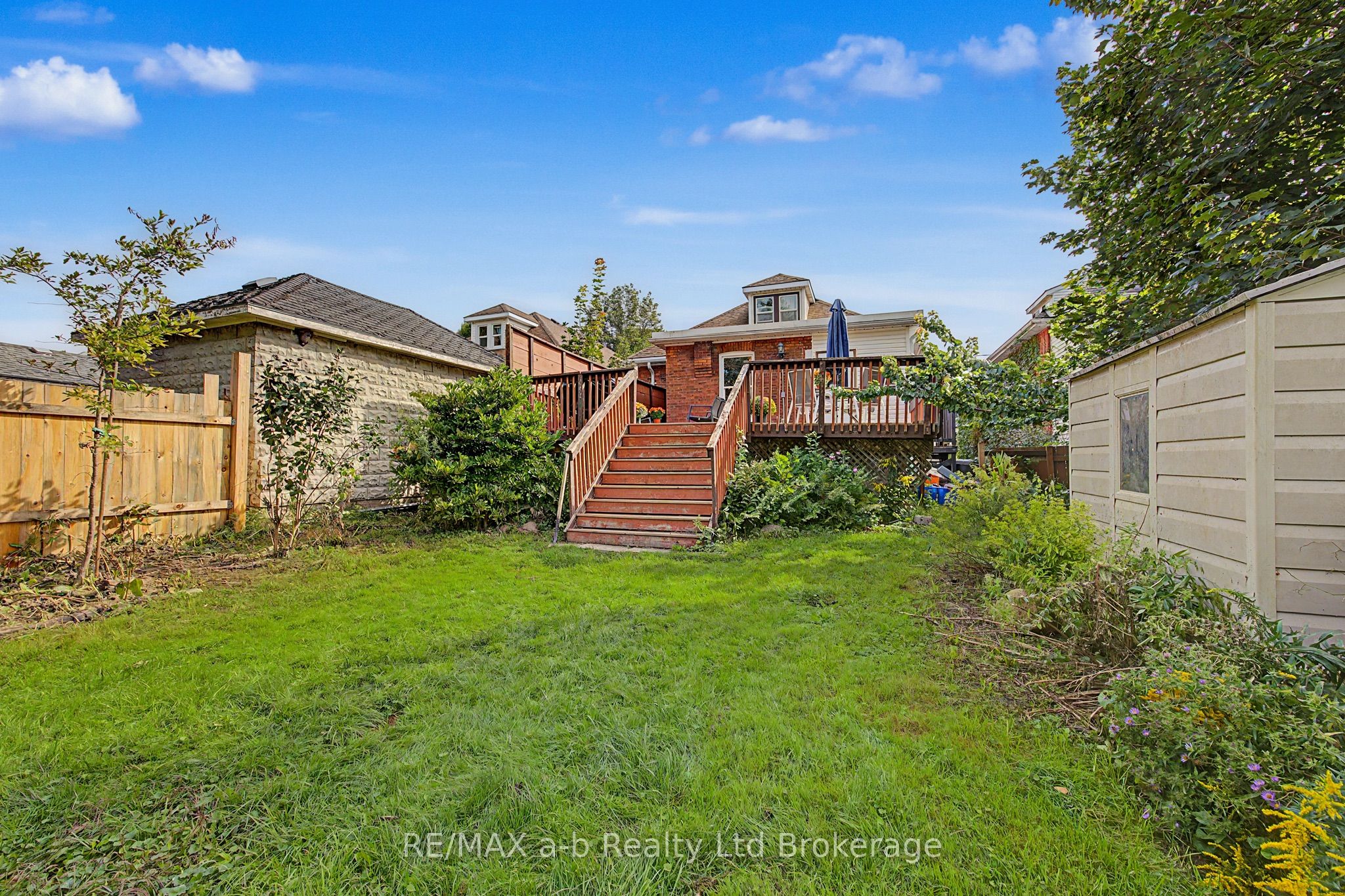 225 Graham Street Property Photo 35