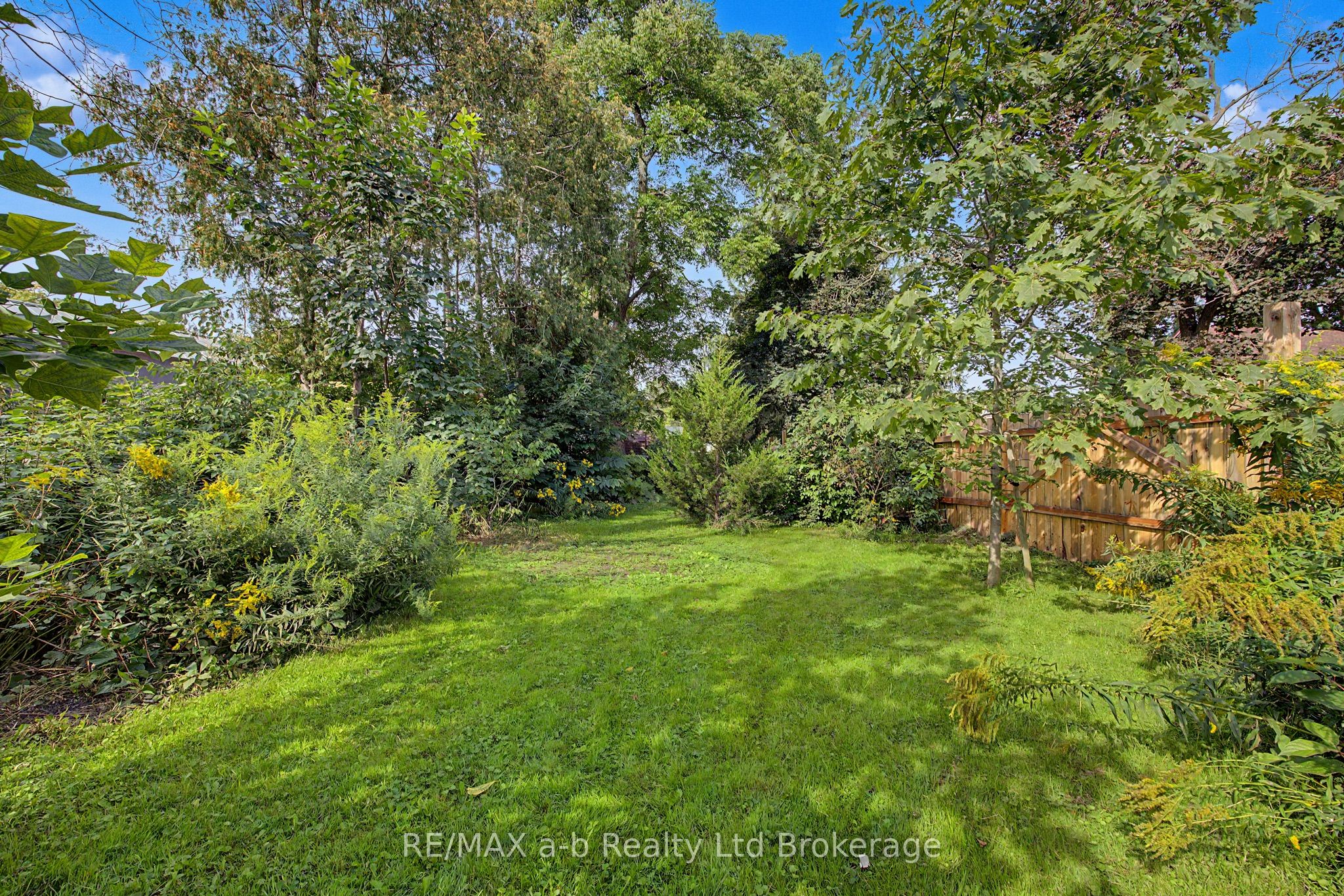 225 Graham Street Property Photo 36