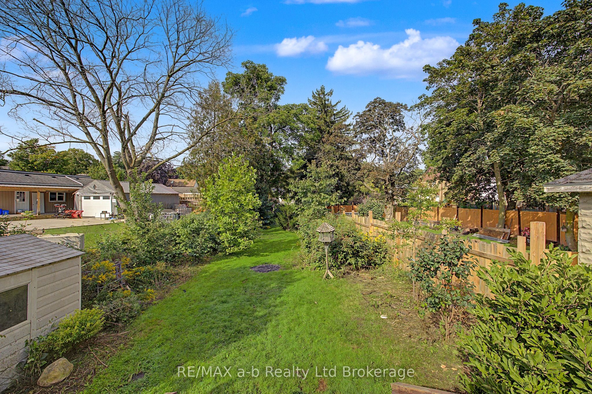 225 Graham Street Property Photo 37