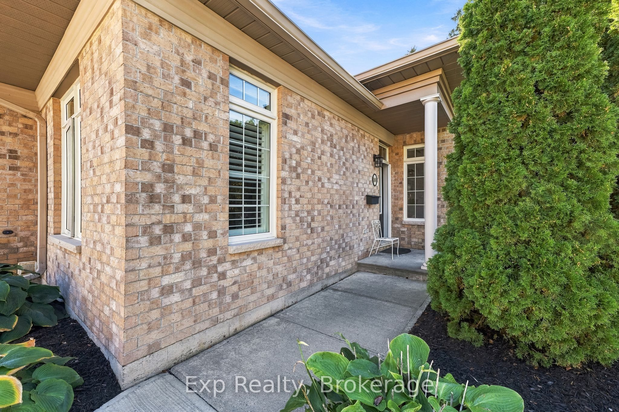 120 University Avenue E 101 Property Photo 6