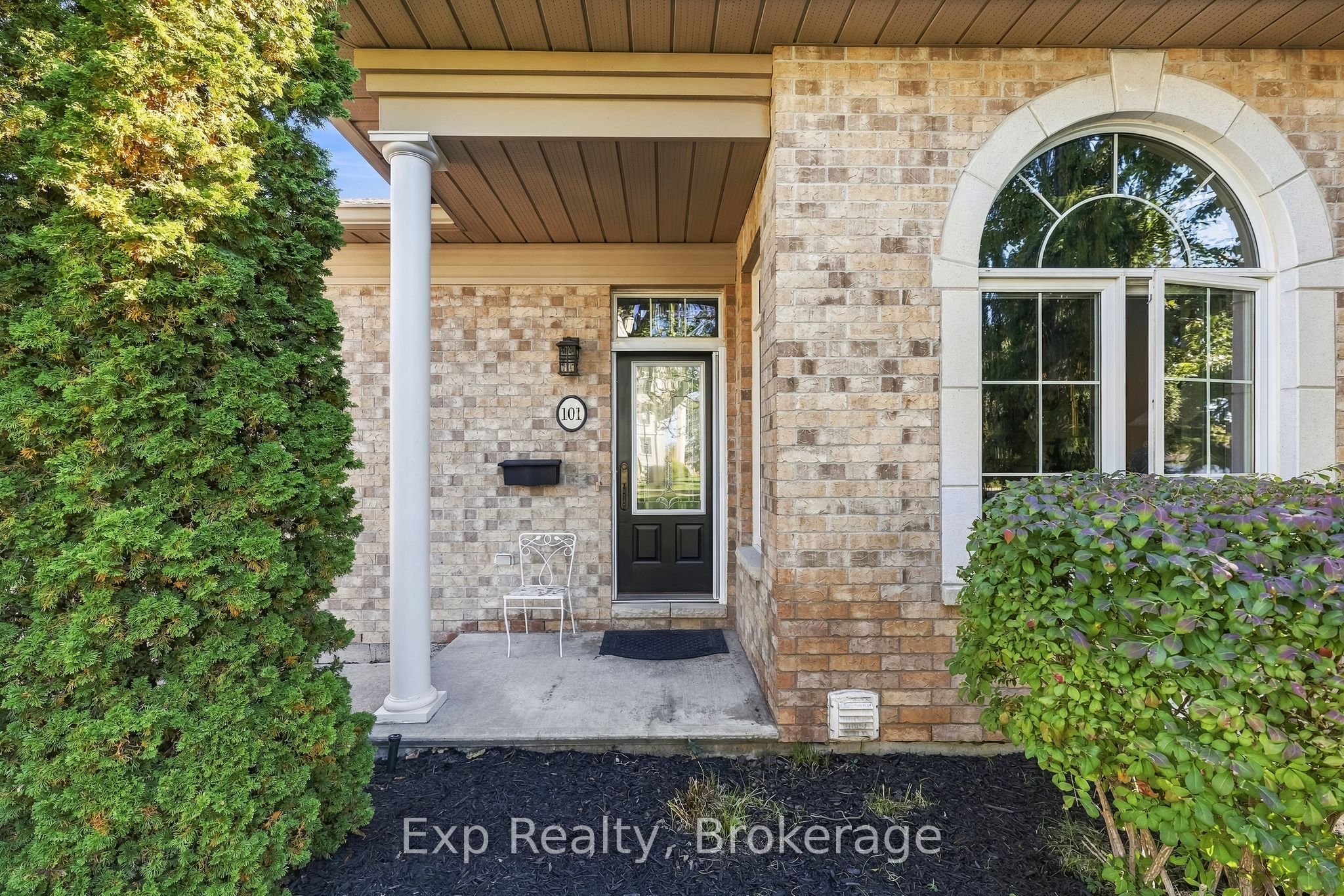 120 University Avenue E 101 Property Photo 7