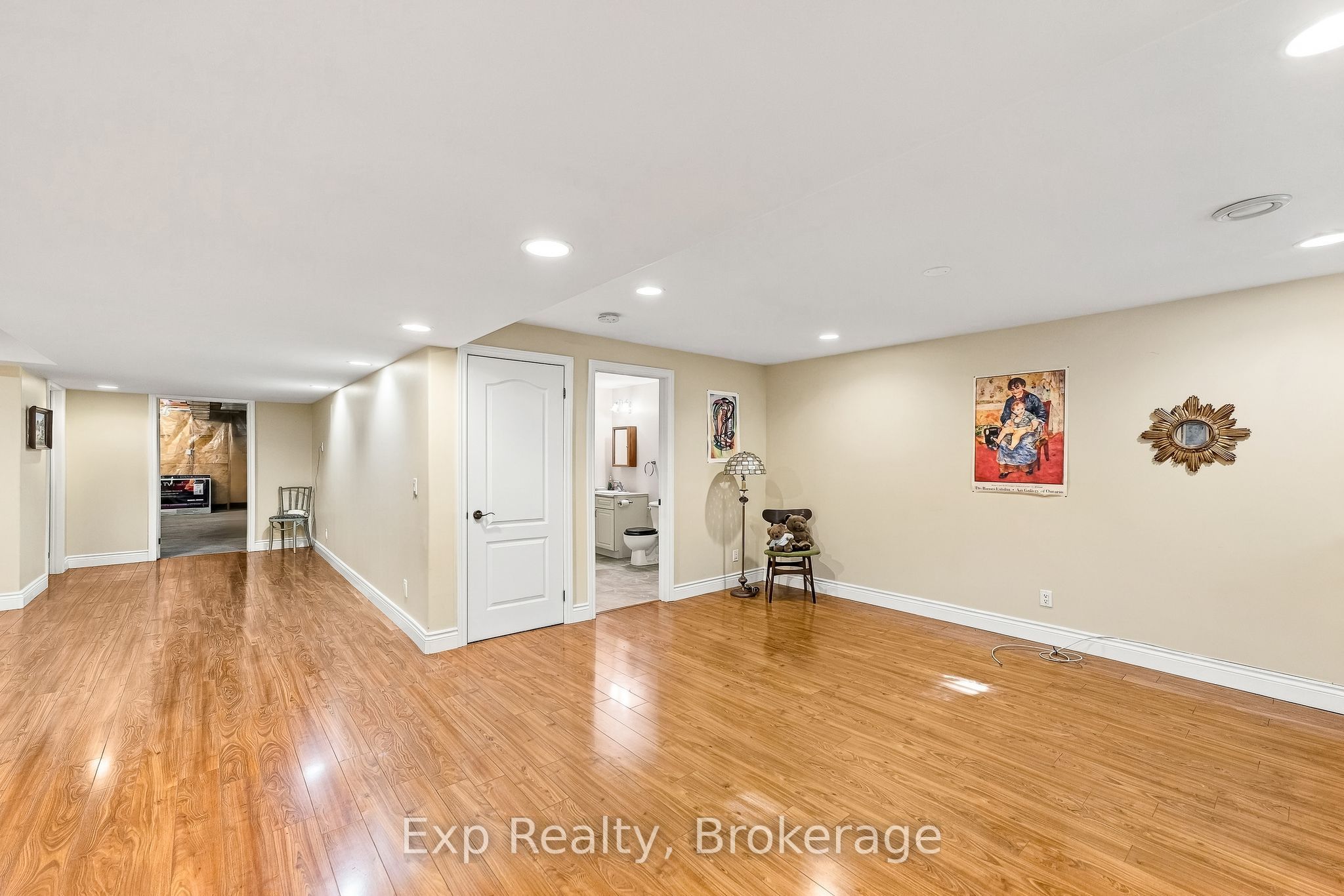 120 University Avenue E 101 Property Photo 32