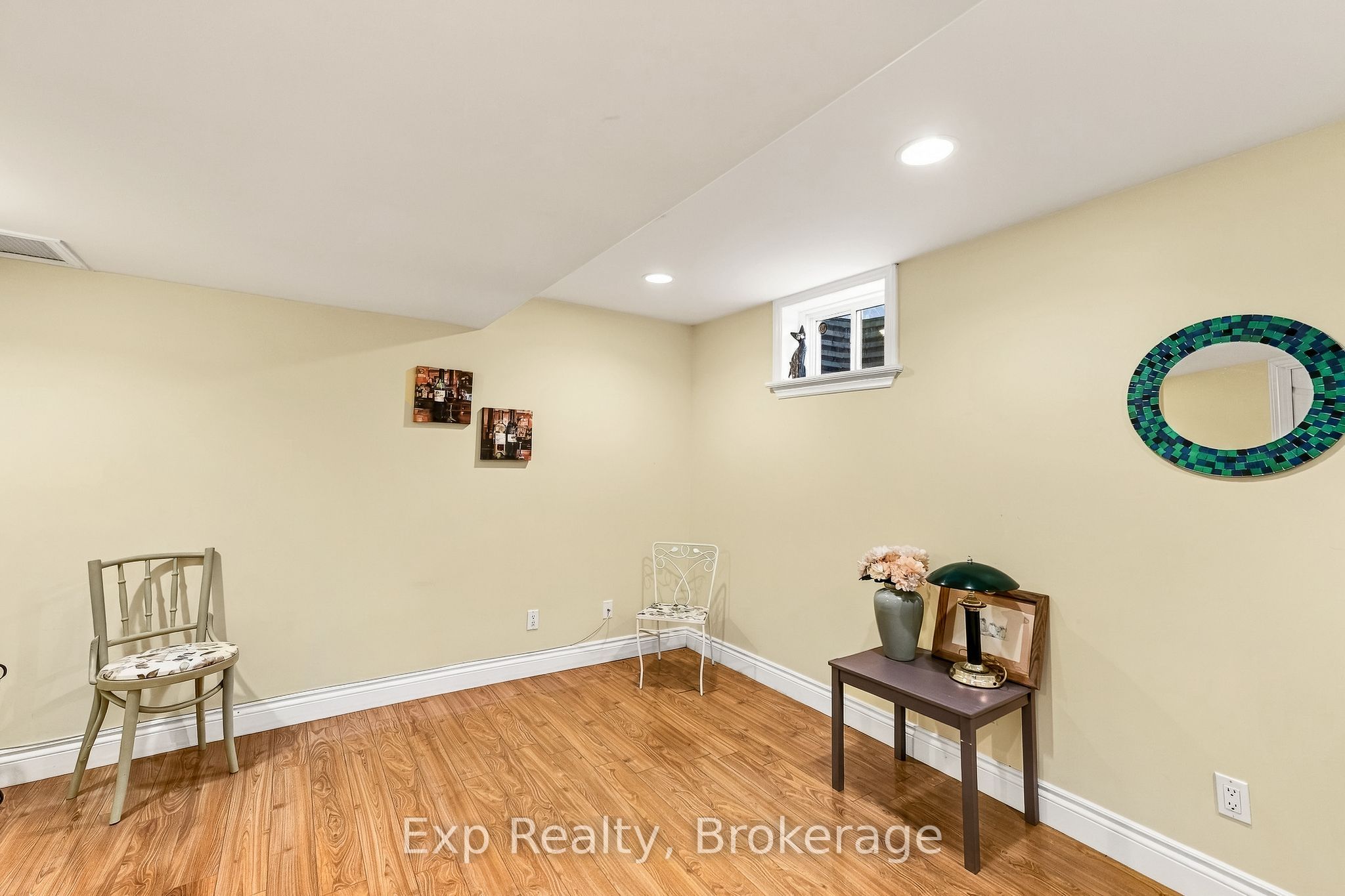 120 University Avenue E 101 Property Photo 34