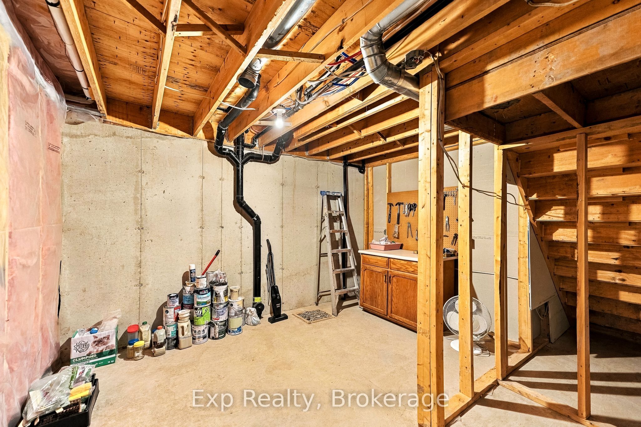 120 University Avenue E 101 Property Photo 38