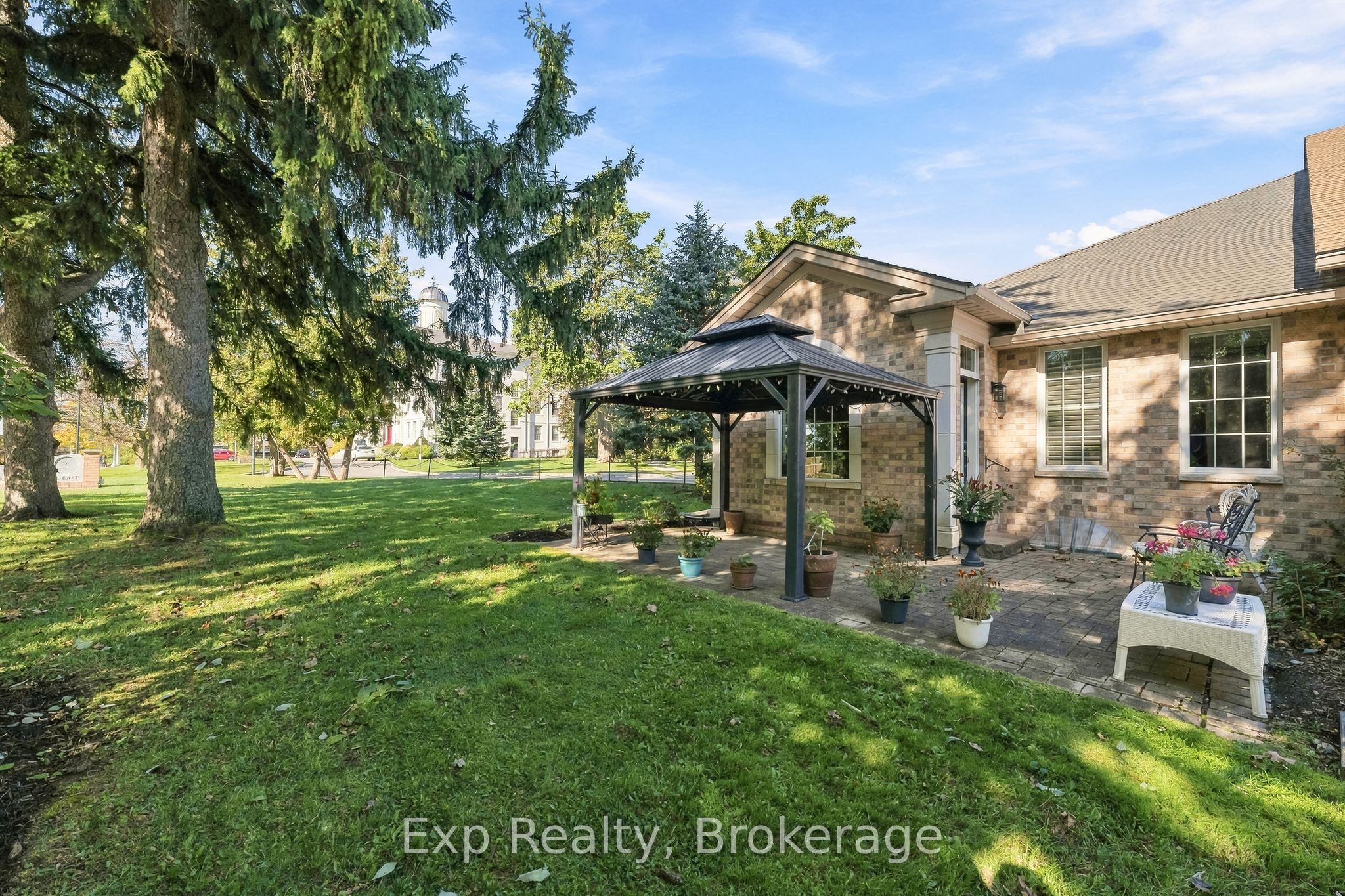 120 University Avenue E 101 Property Photo 42
