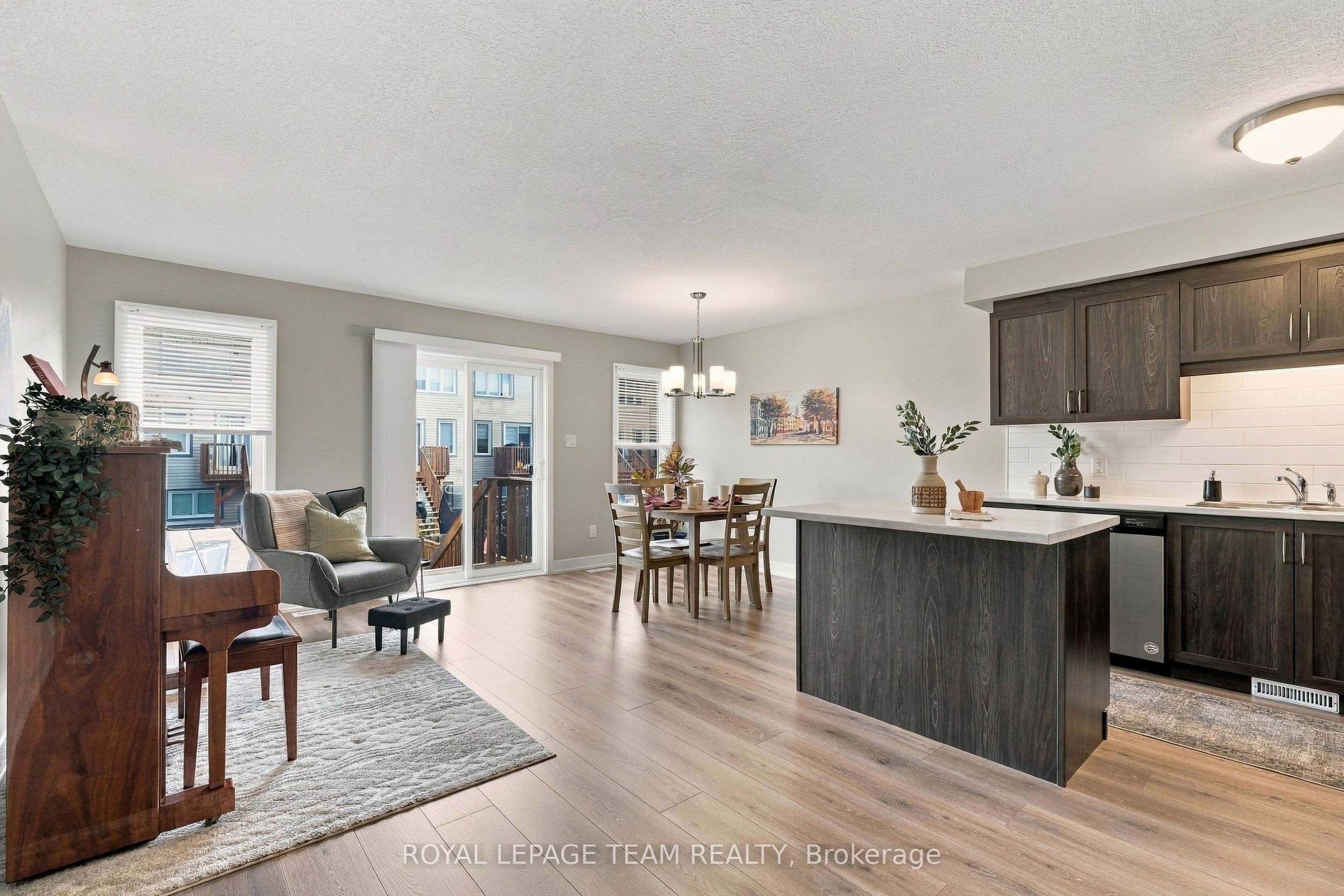 163 Ferrara Drive Property Photo 8