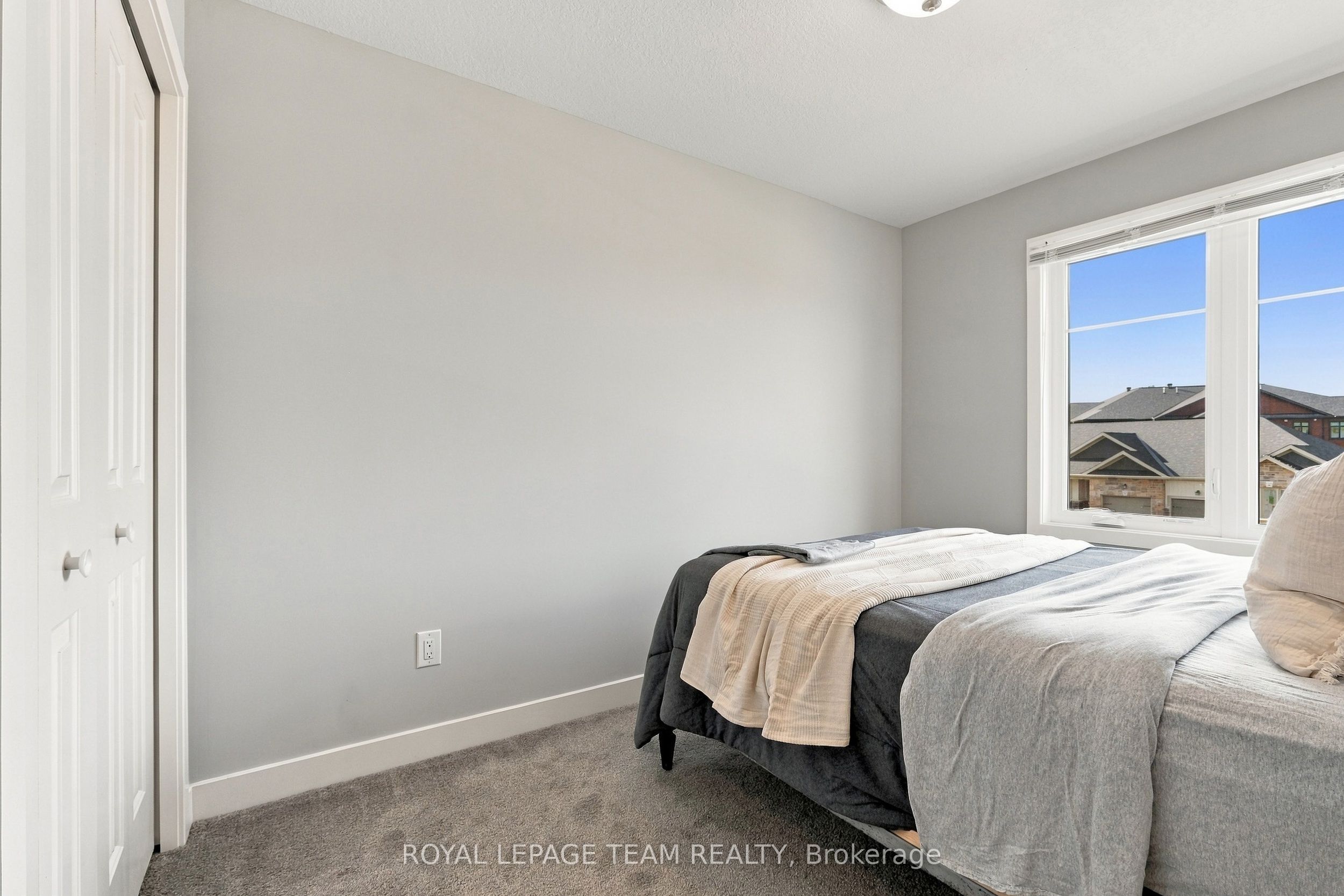 163 Ferrara Drive Property Photo 28