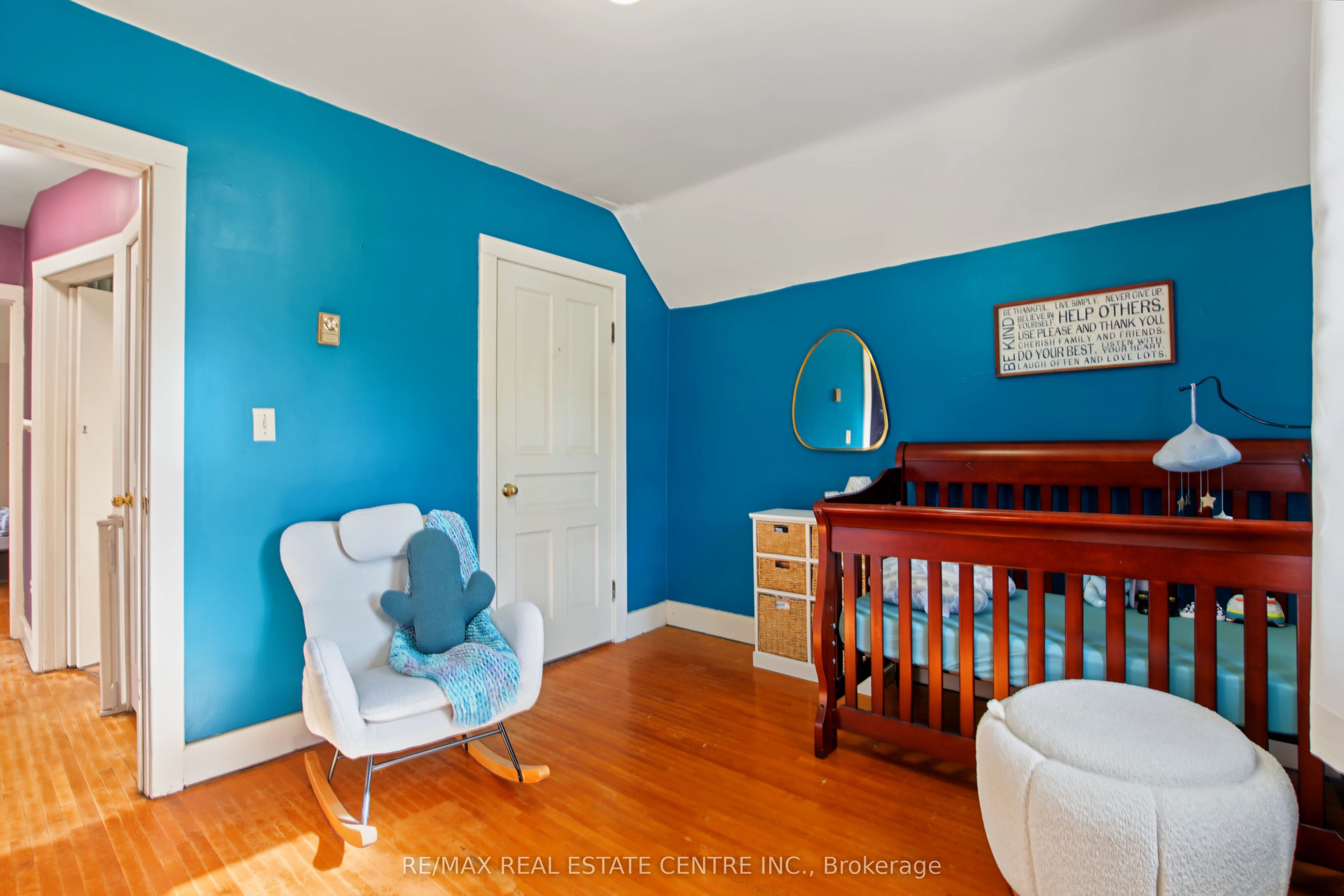 215 Elgin Street S Property Photo 20
