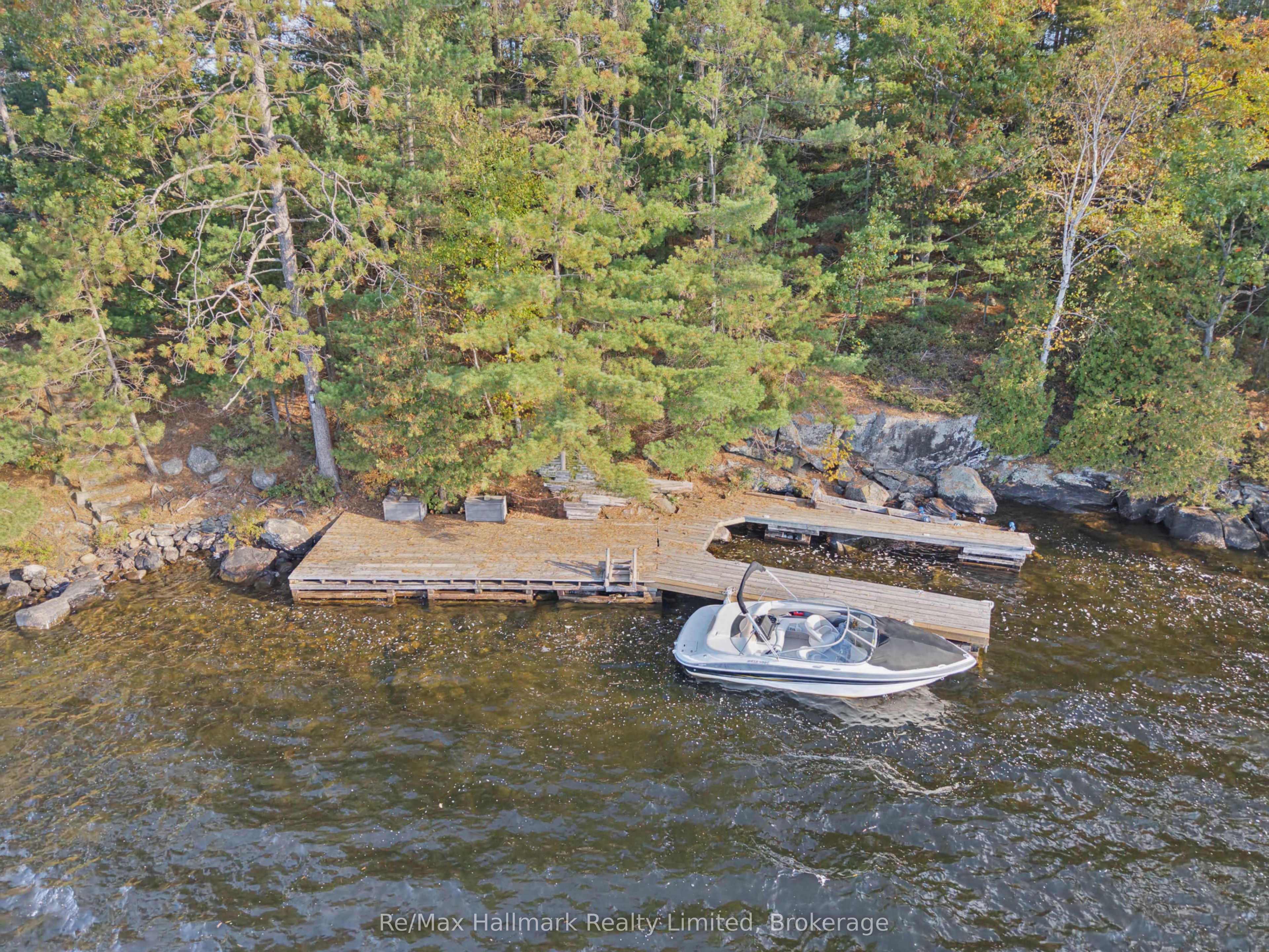 3 Island 20lm Island Property Photo 21