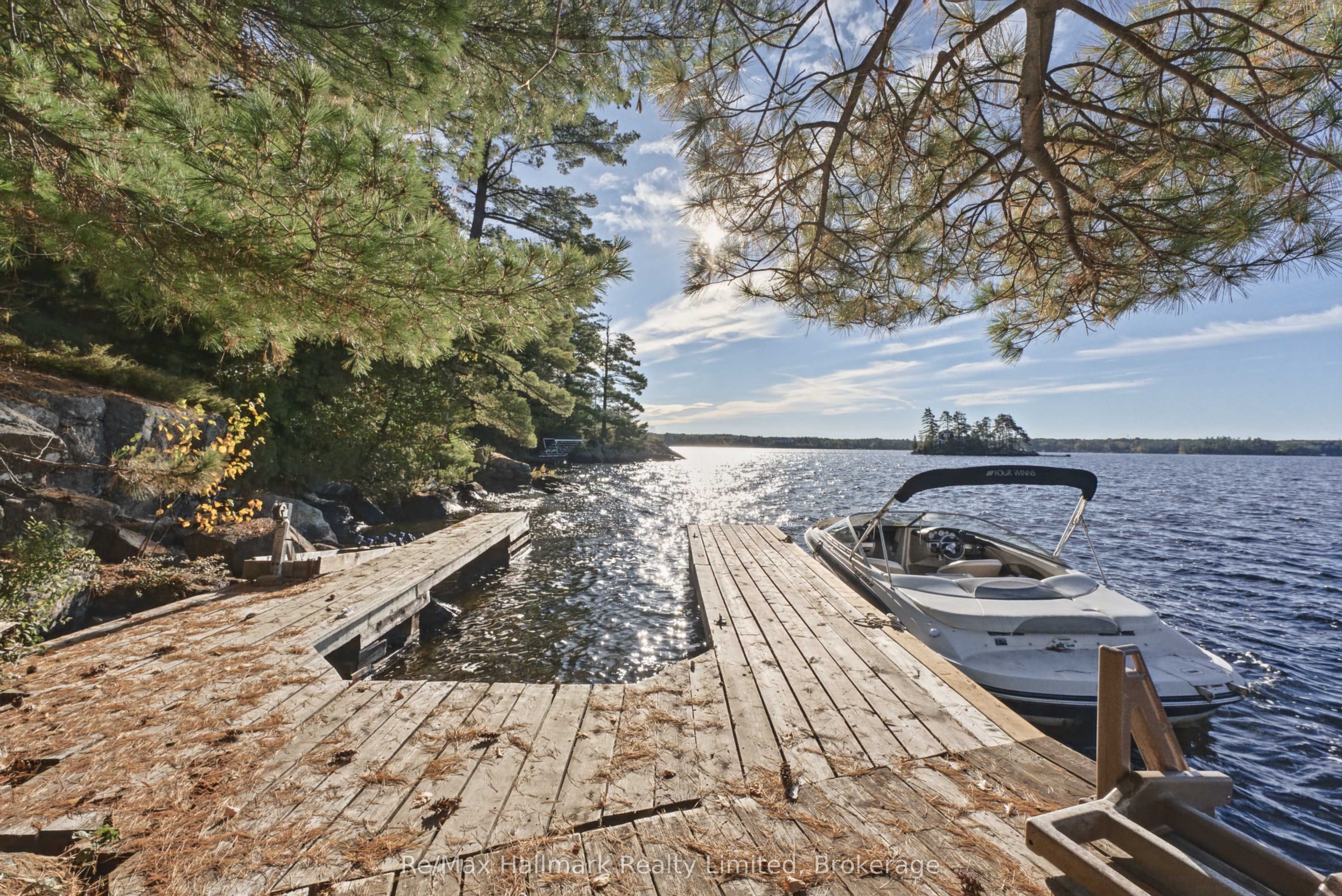 3 Island 20lm Island Property Photo 23