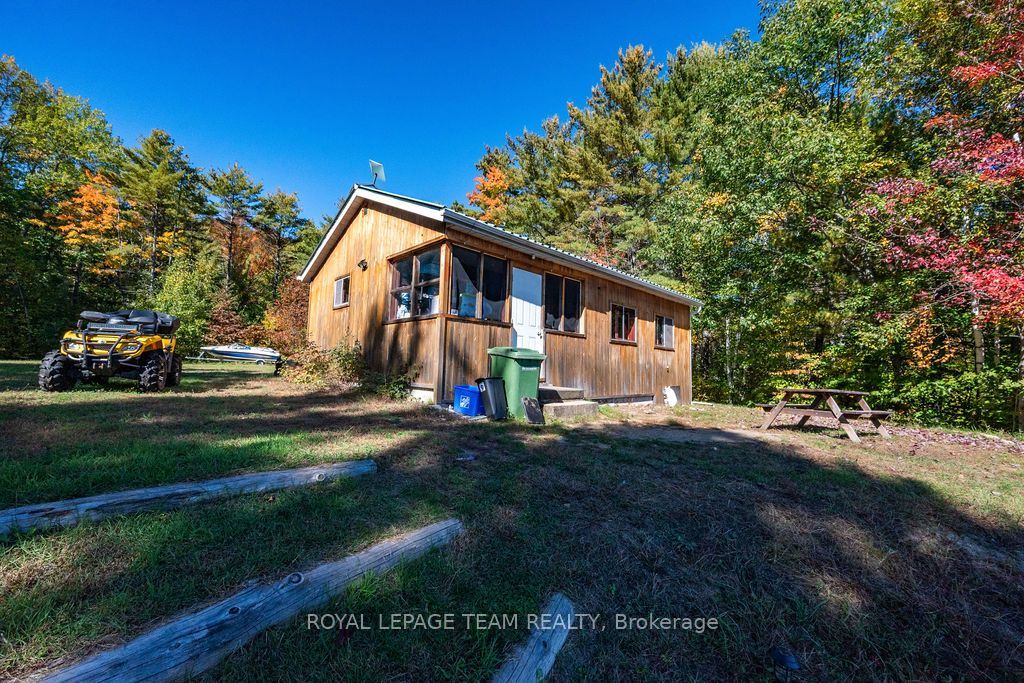 662 Long Lake Road Property Photo 11
