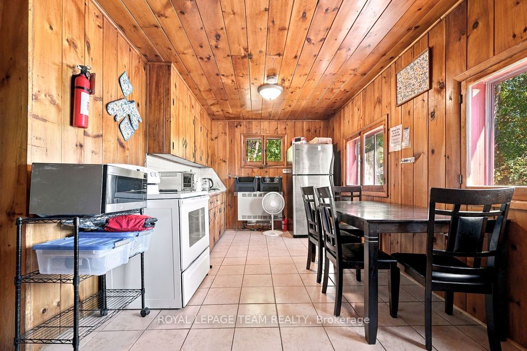 662 Long Lake Road Property Photo 15