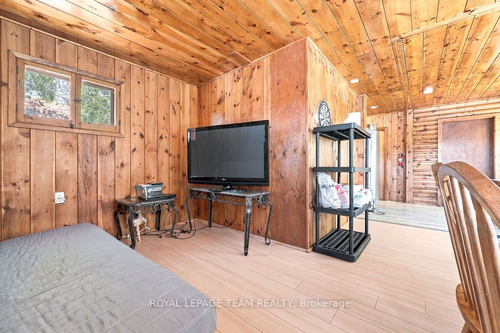 662 Long Lake Road Property Photo 32
