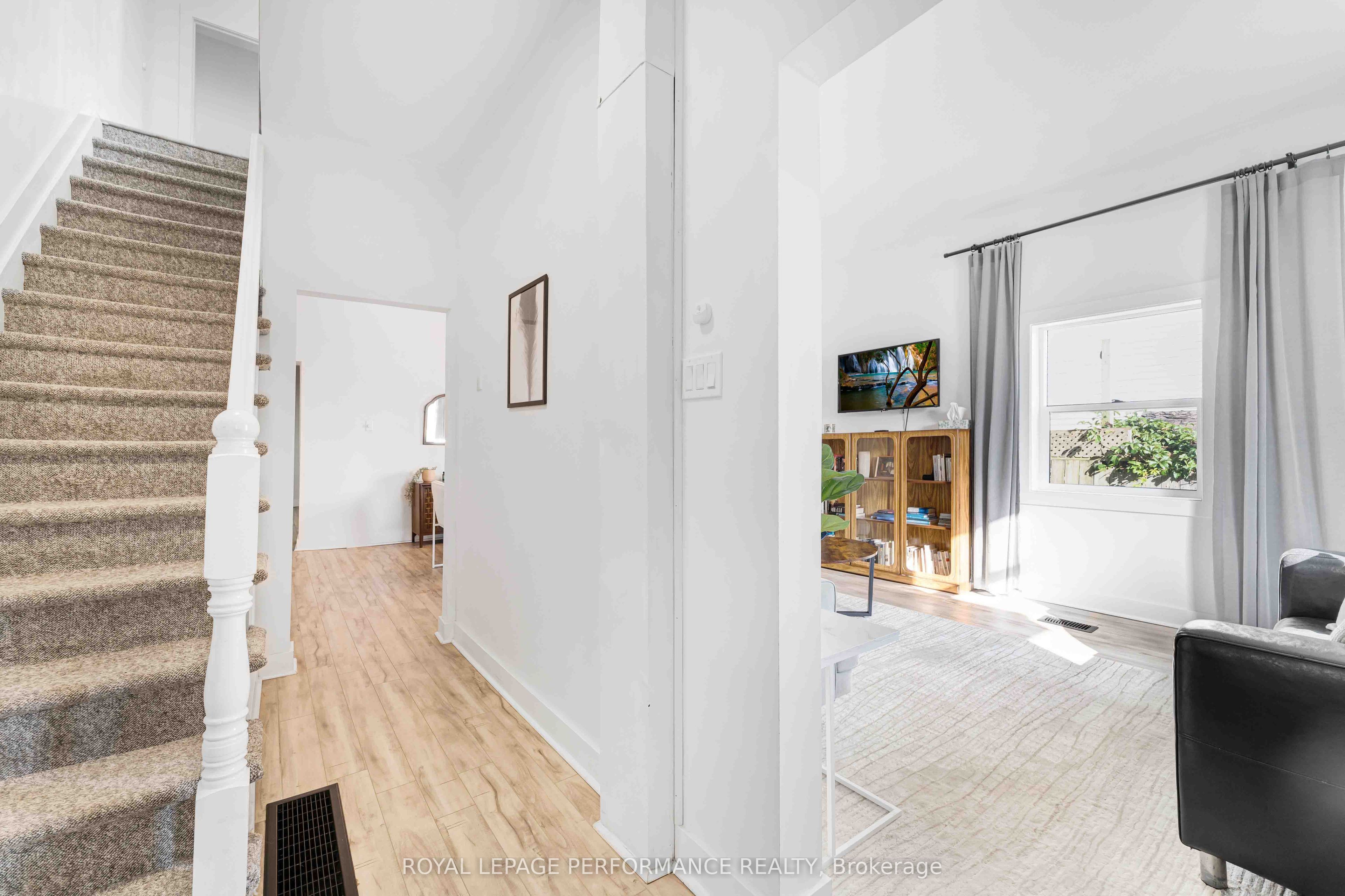 3-5 N Mary Street N Property Photo 6