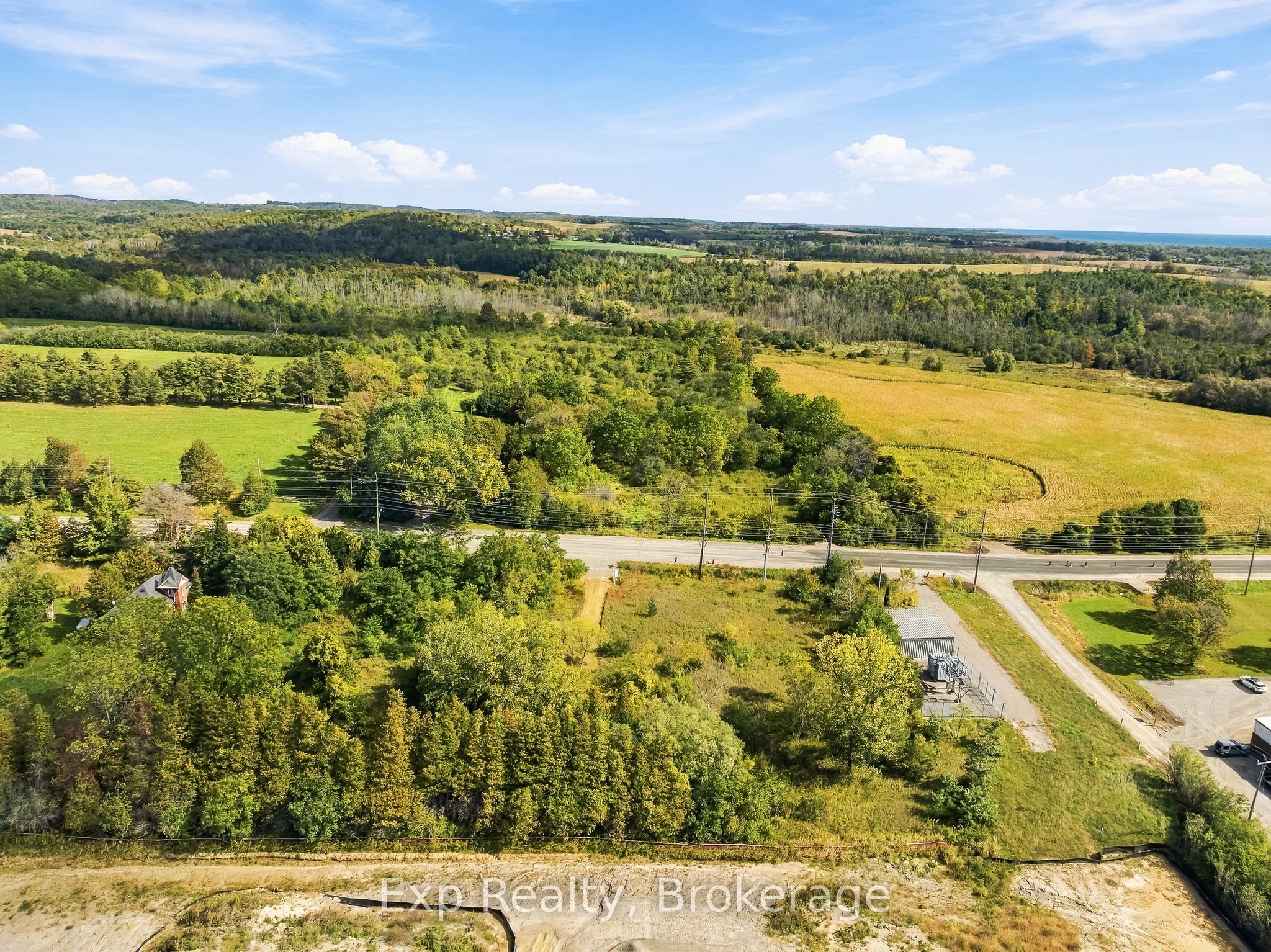 833 Brook Road N Property Photo 14