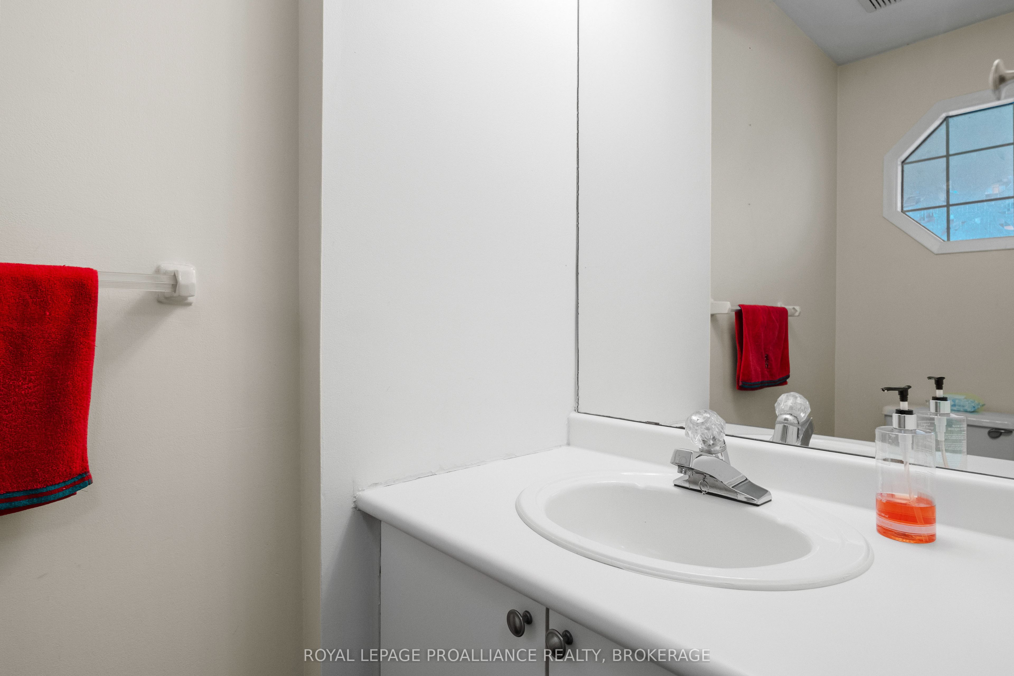 392 Davis Drive Property Photo 4