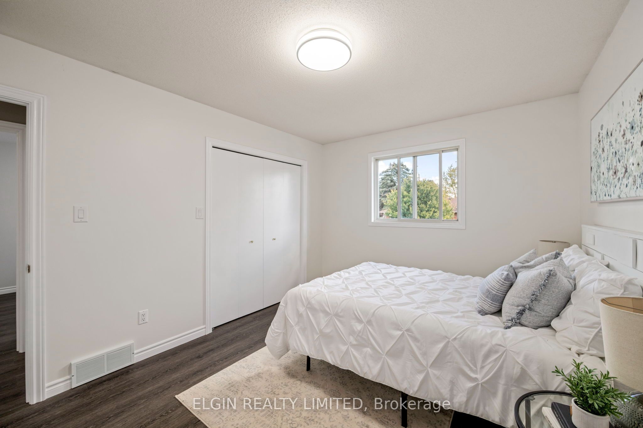 52 Oldewood Crescent Property Photo 14