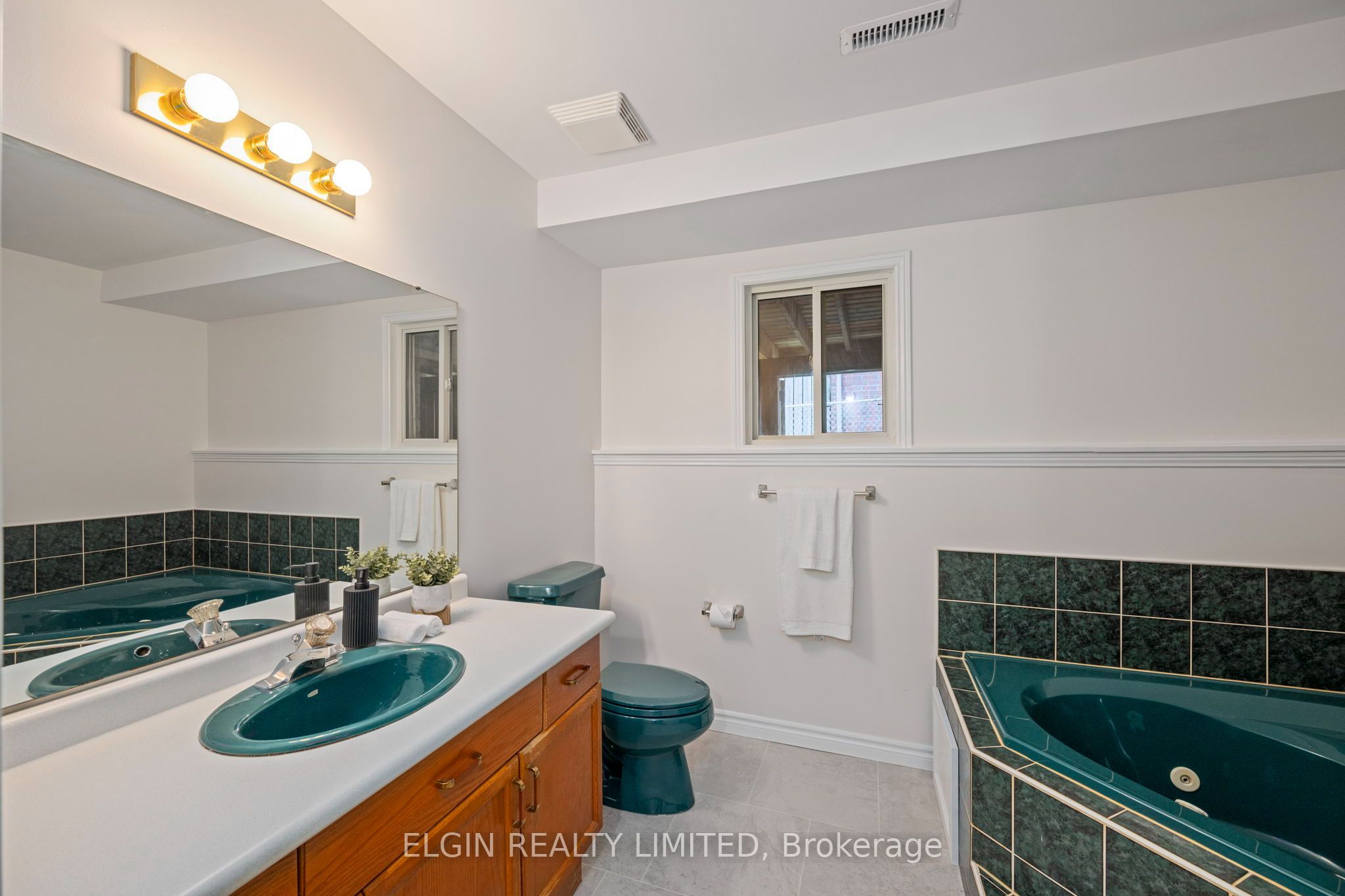 52 Oldewood Crescent Property Photo 25