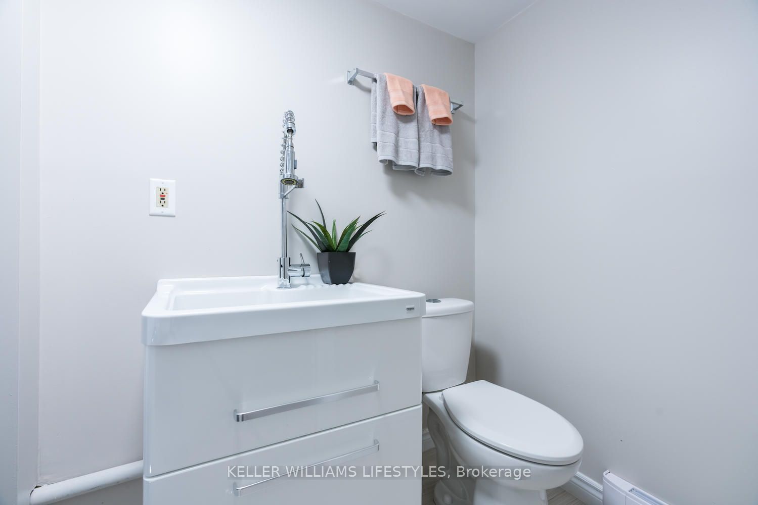 1855 Aldersbrook Road 27 Property Photo 13
