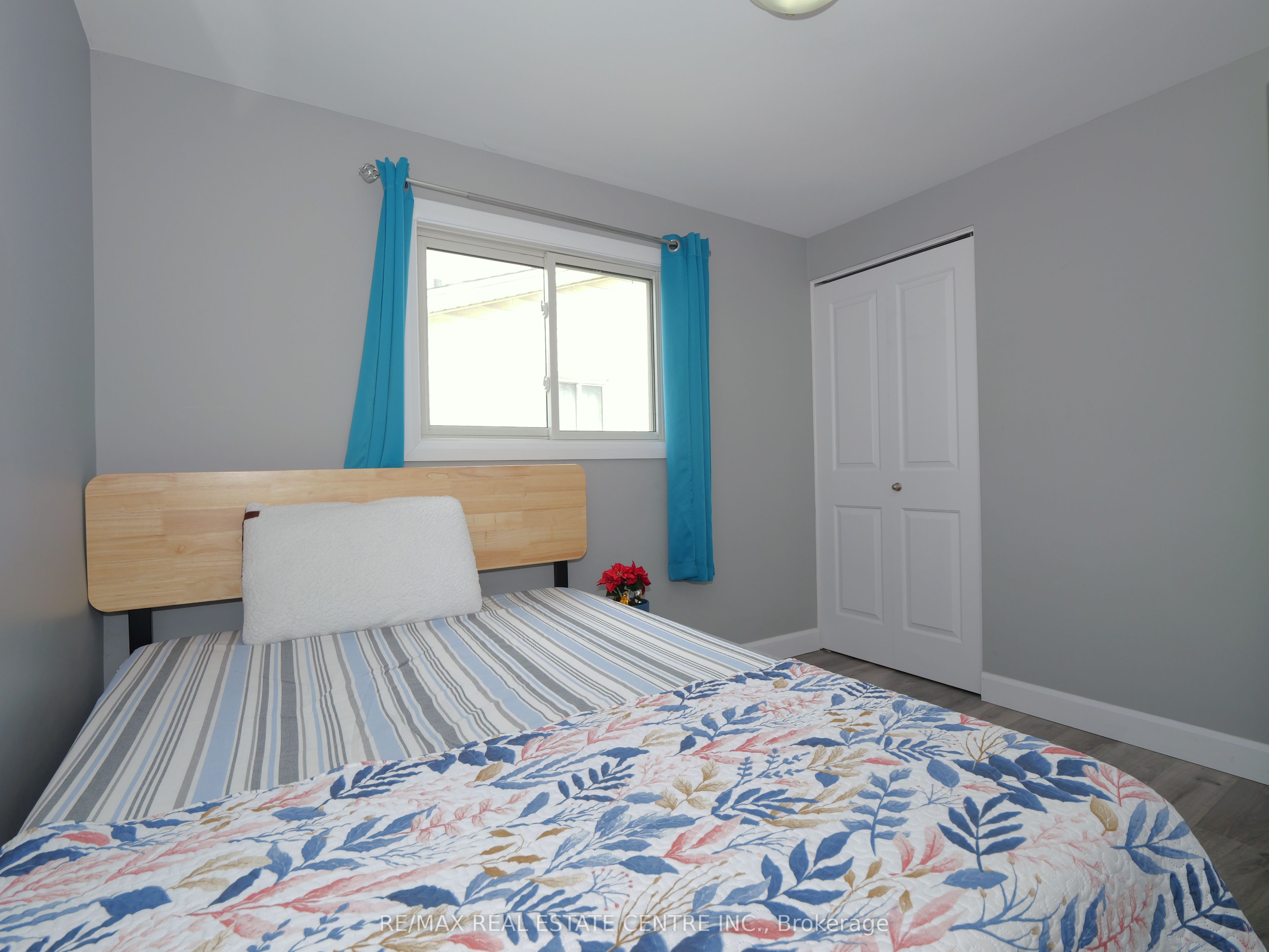 771 Monsarrat Avenue Property Photo 17