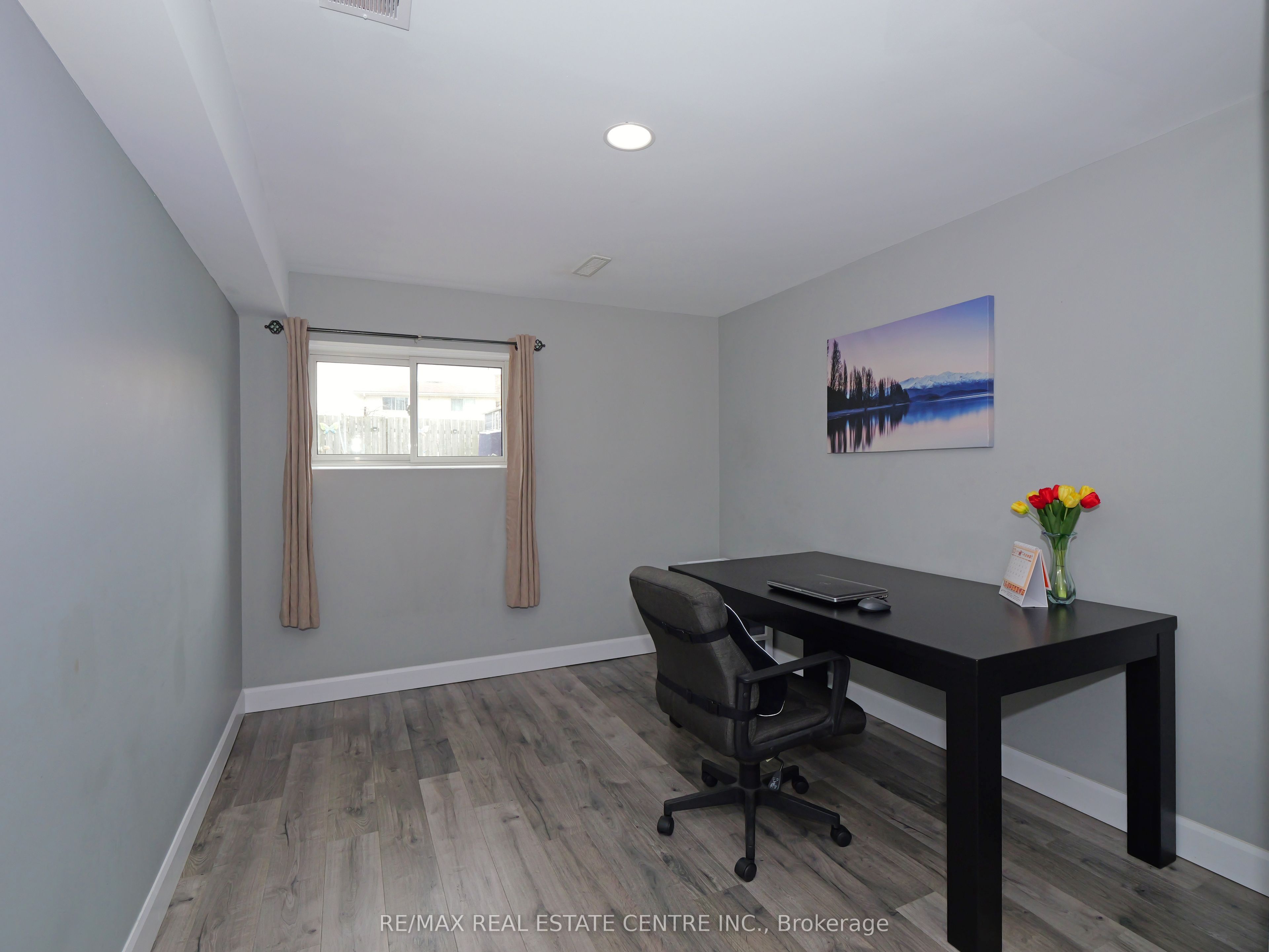 771 Monsarrat Avenue Property Photo 18