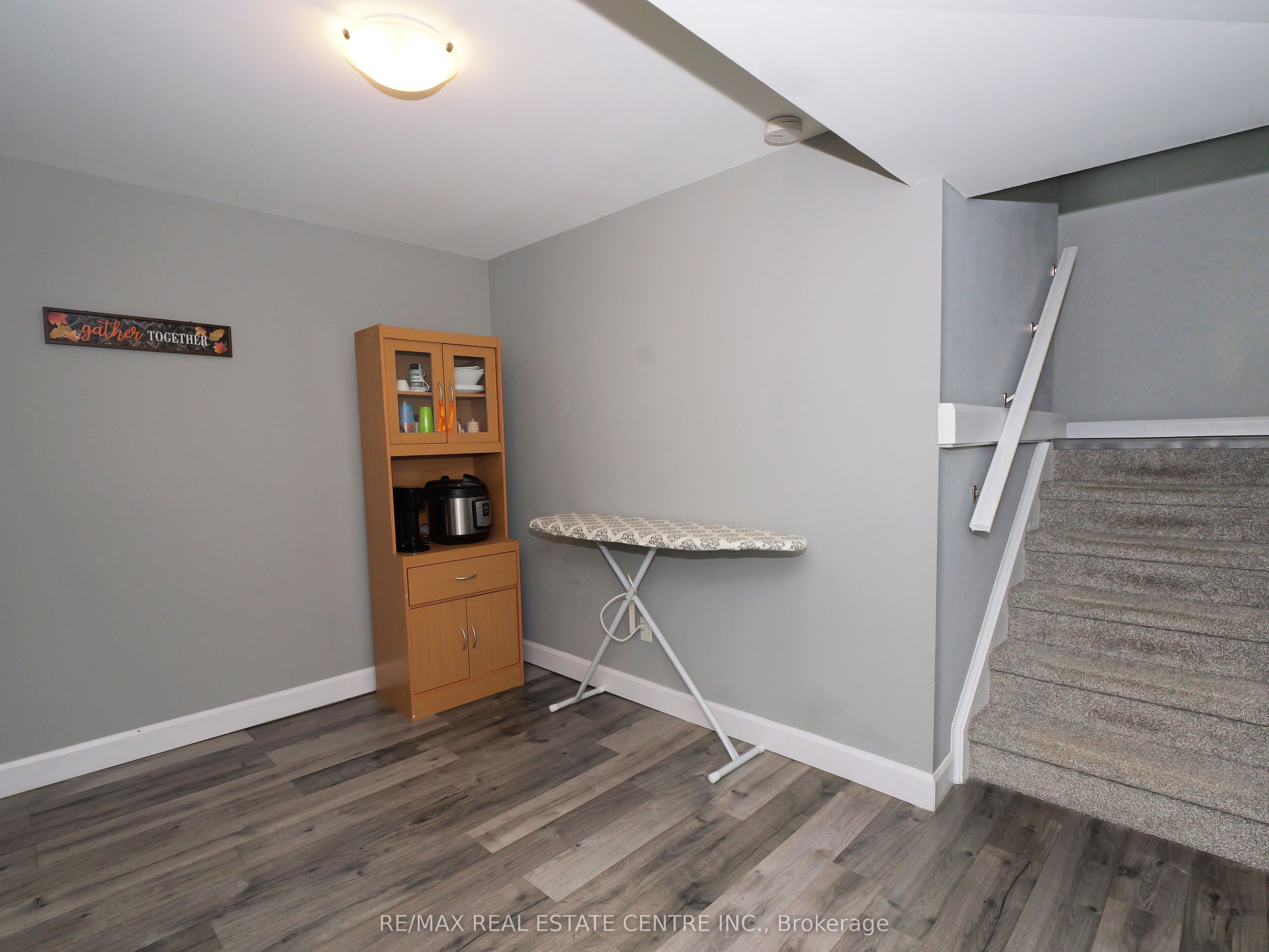771 Monsarrat Avenue Property Photo 25
