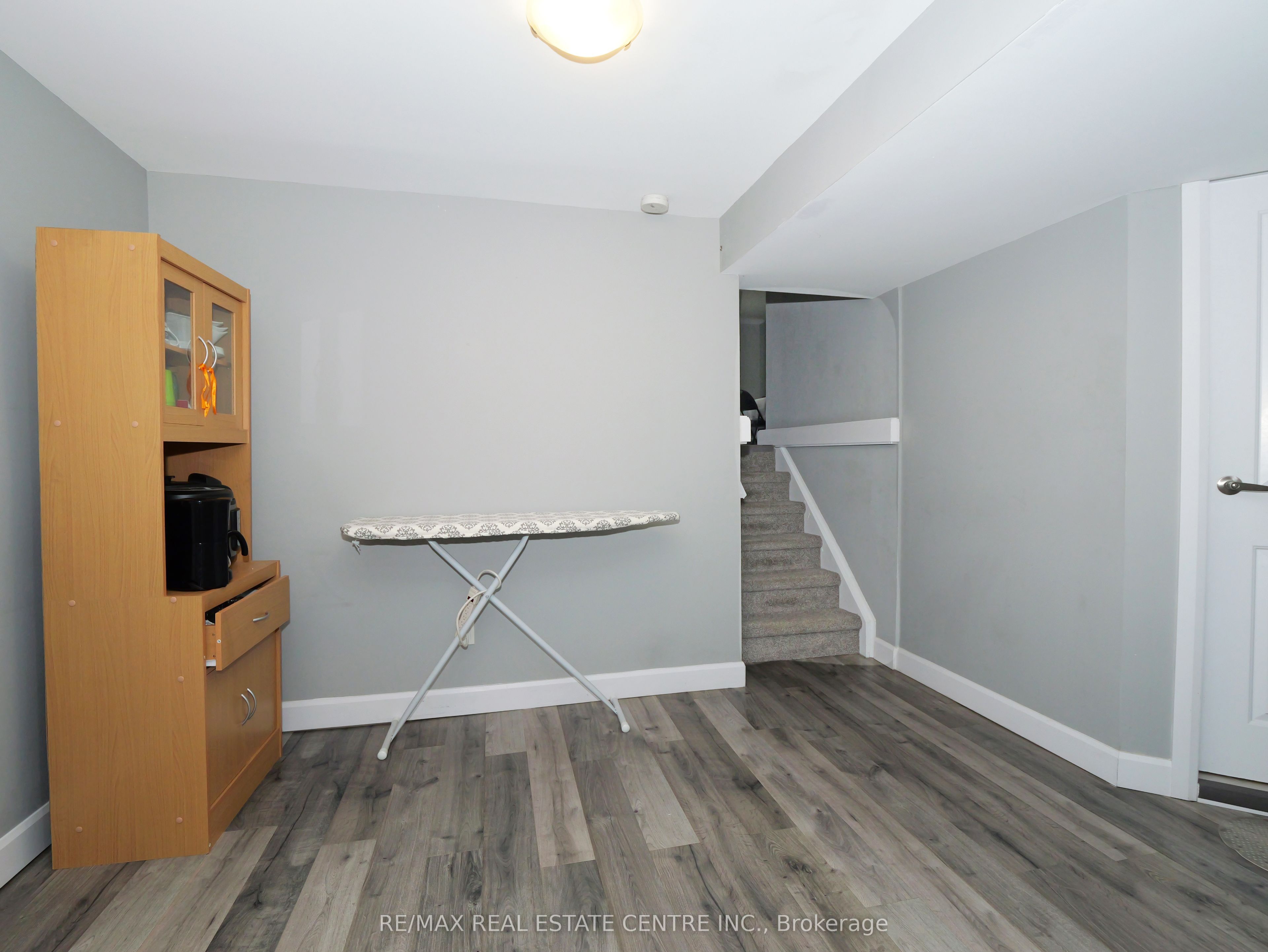 771 Monsarrat Avenue Property Photo 27