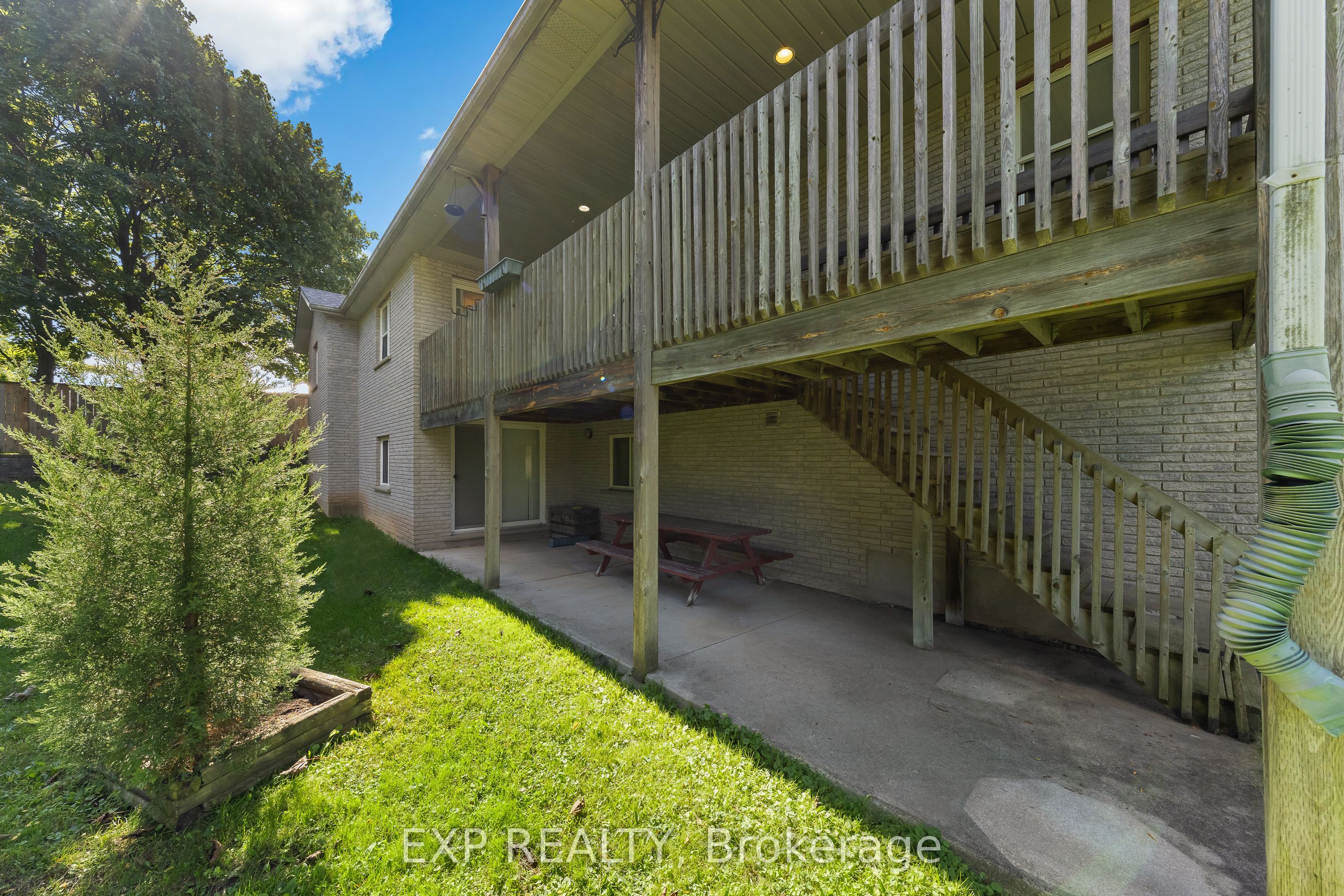 36 Virginia Street Property Photo 4