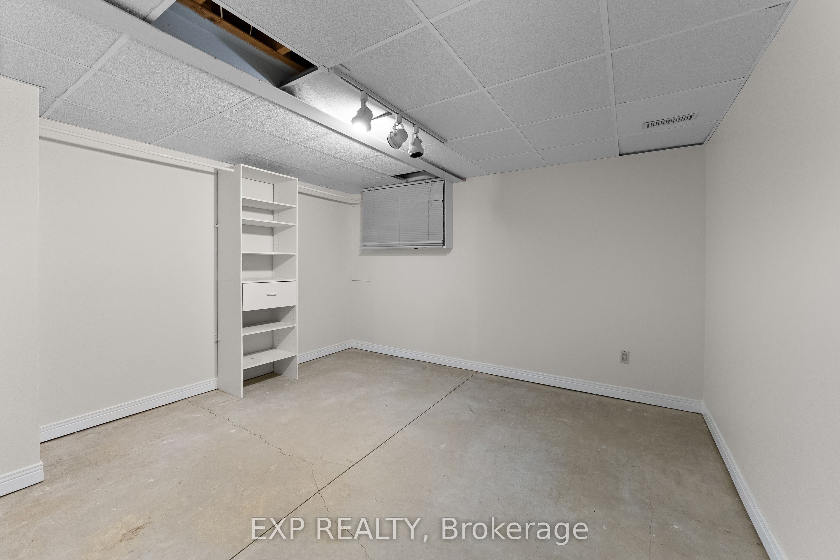 36 Virginia Street Property Photo 33