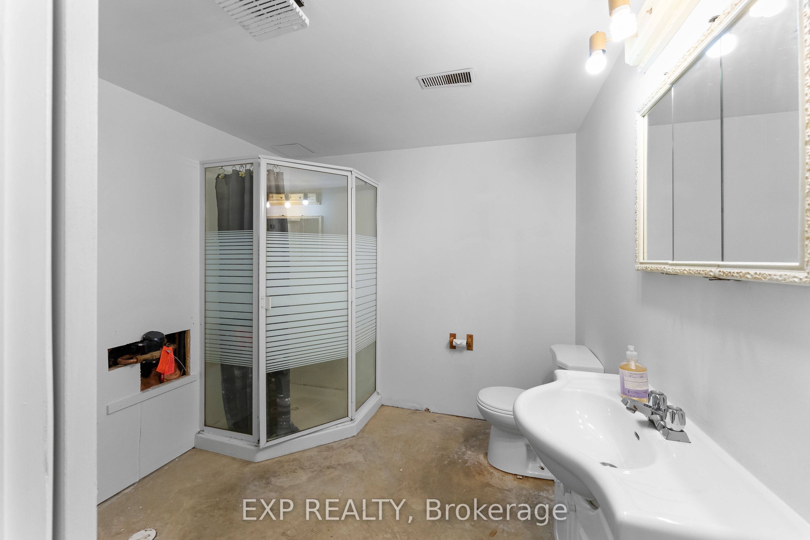 36 Virginia Street Property Photo 35