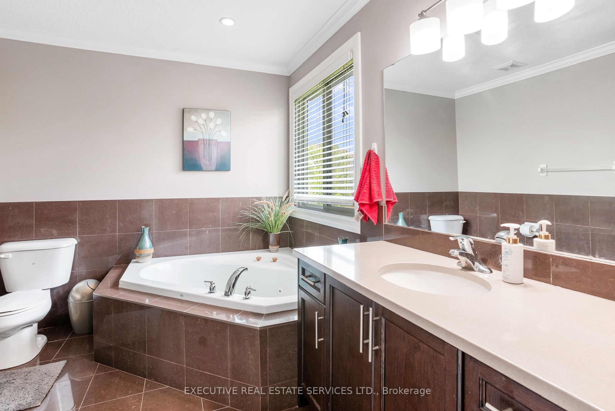 2884 Devon Road Property Photo 29