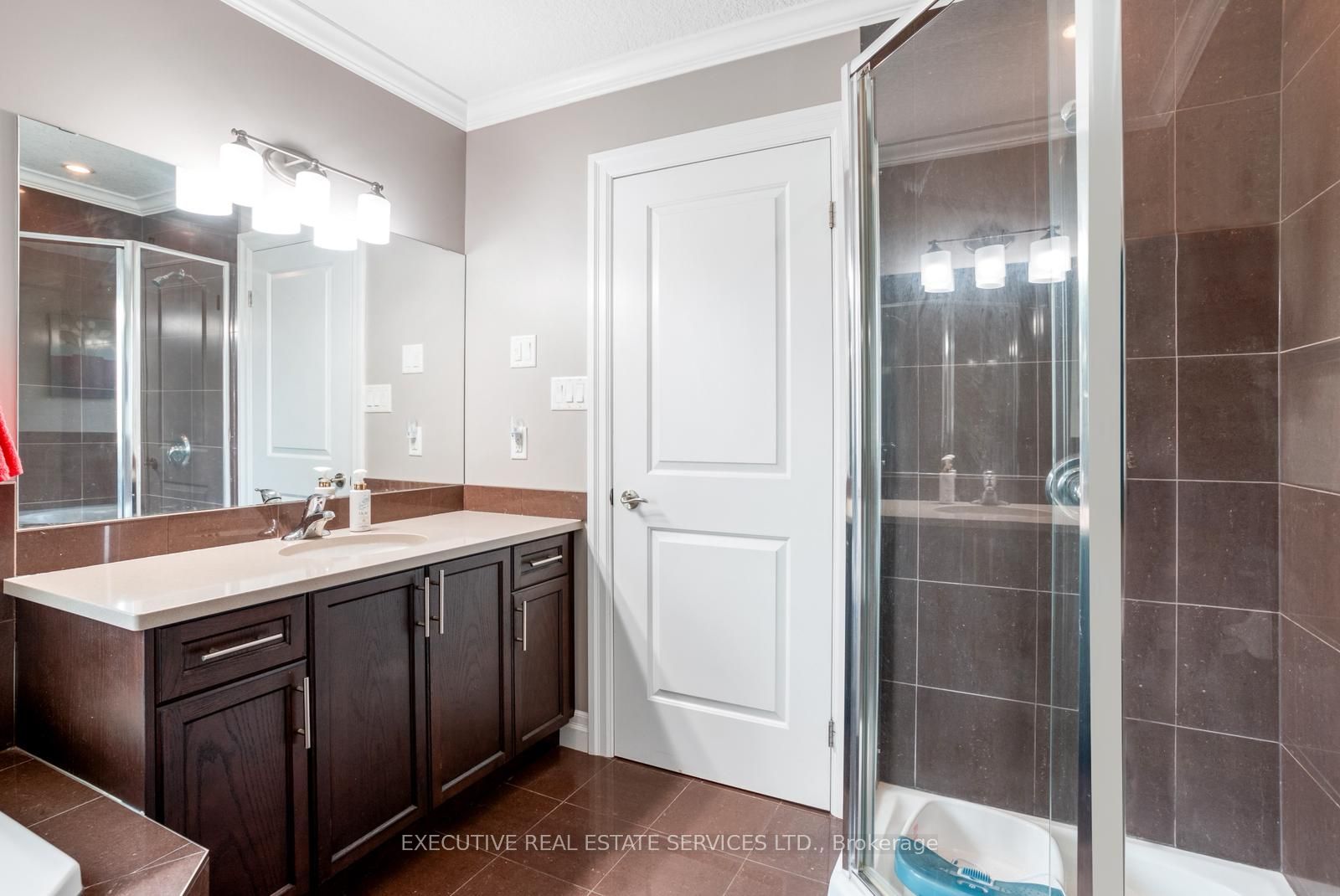 2884 Devon Road Property Photo 31