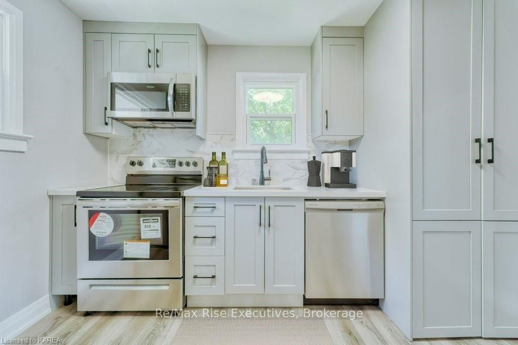 1640 Mary Street Property Photo 7