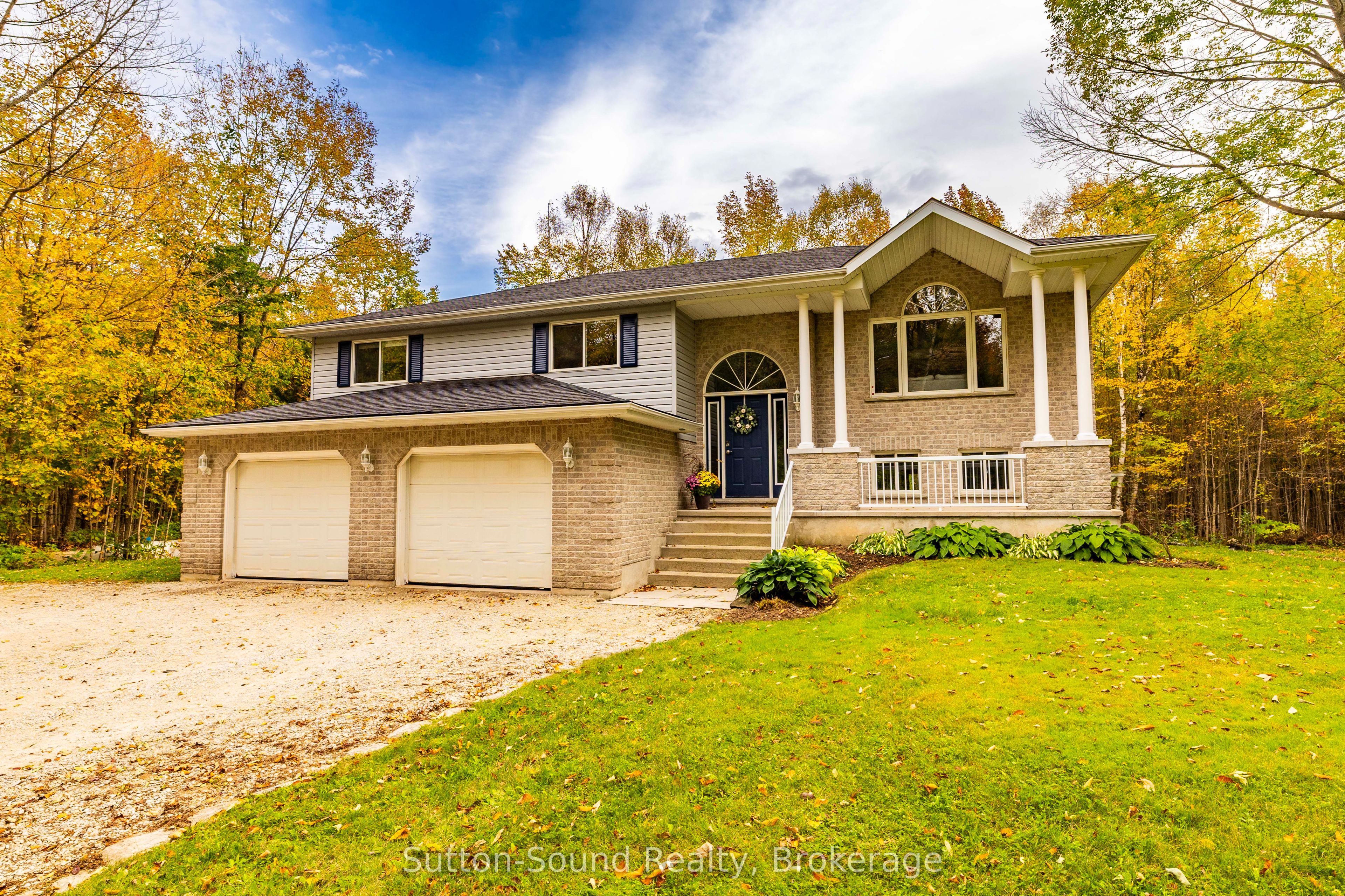 143712 15 Side Road Property Photo 1