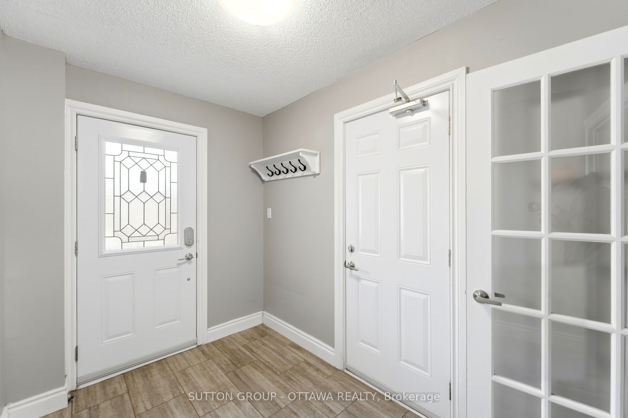 2415 Southvale Crescent 71 Property Photo 4