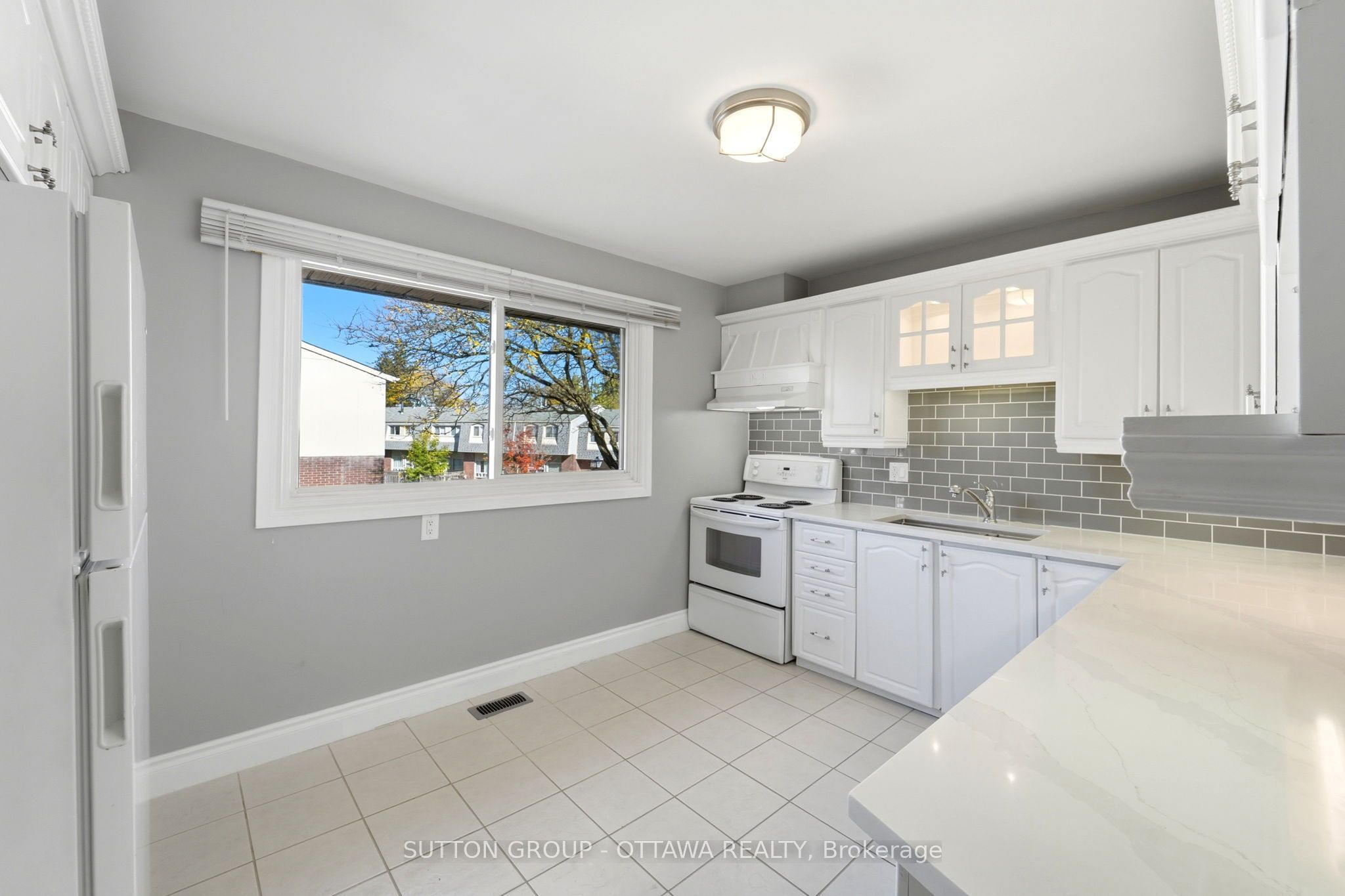 2415 Southvale Crescent 71 Property Photo 16