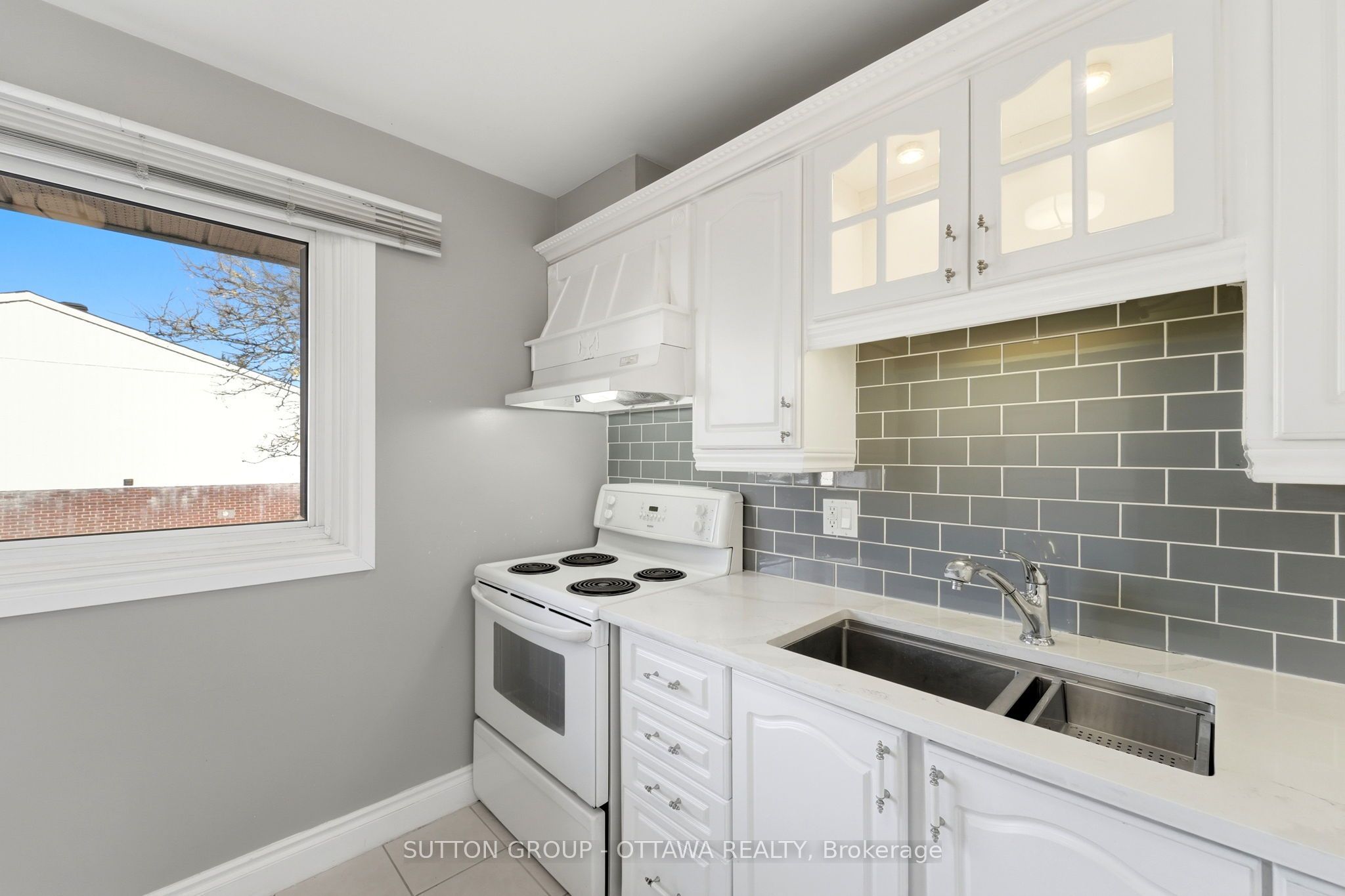 2415 Southvale Crescent 71 Property Photo 21