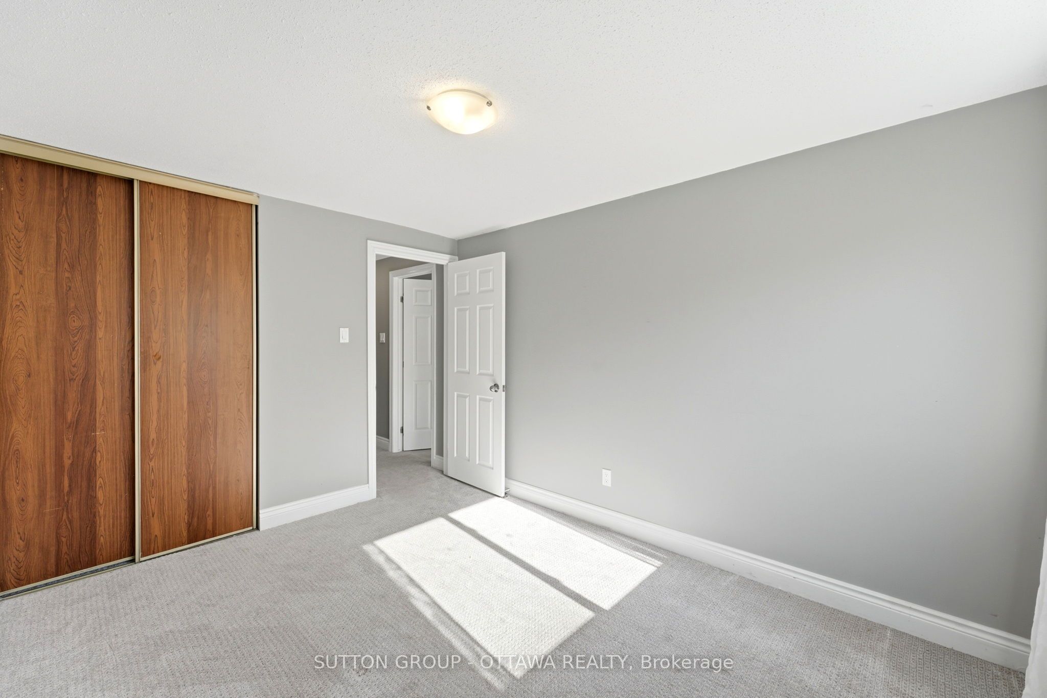2415 Southvale Crescent 71 Property Photo 35