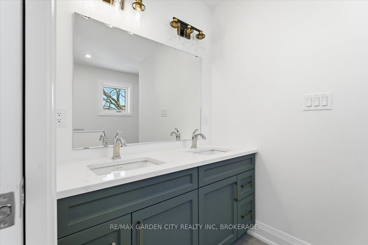 3693 Elm Street Property Photo 21