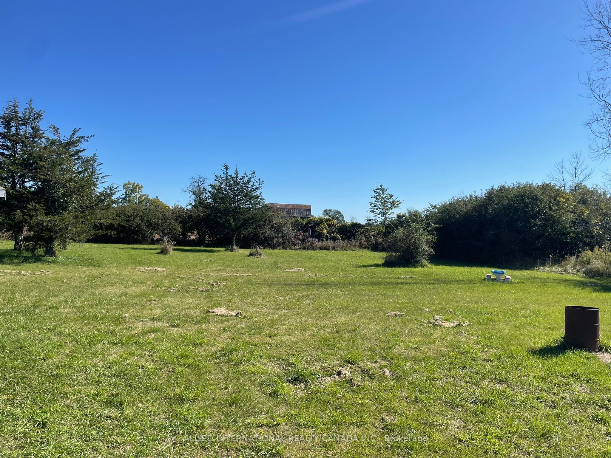 537 Burr Road Property Photo 13