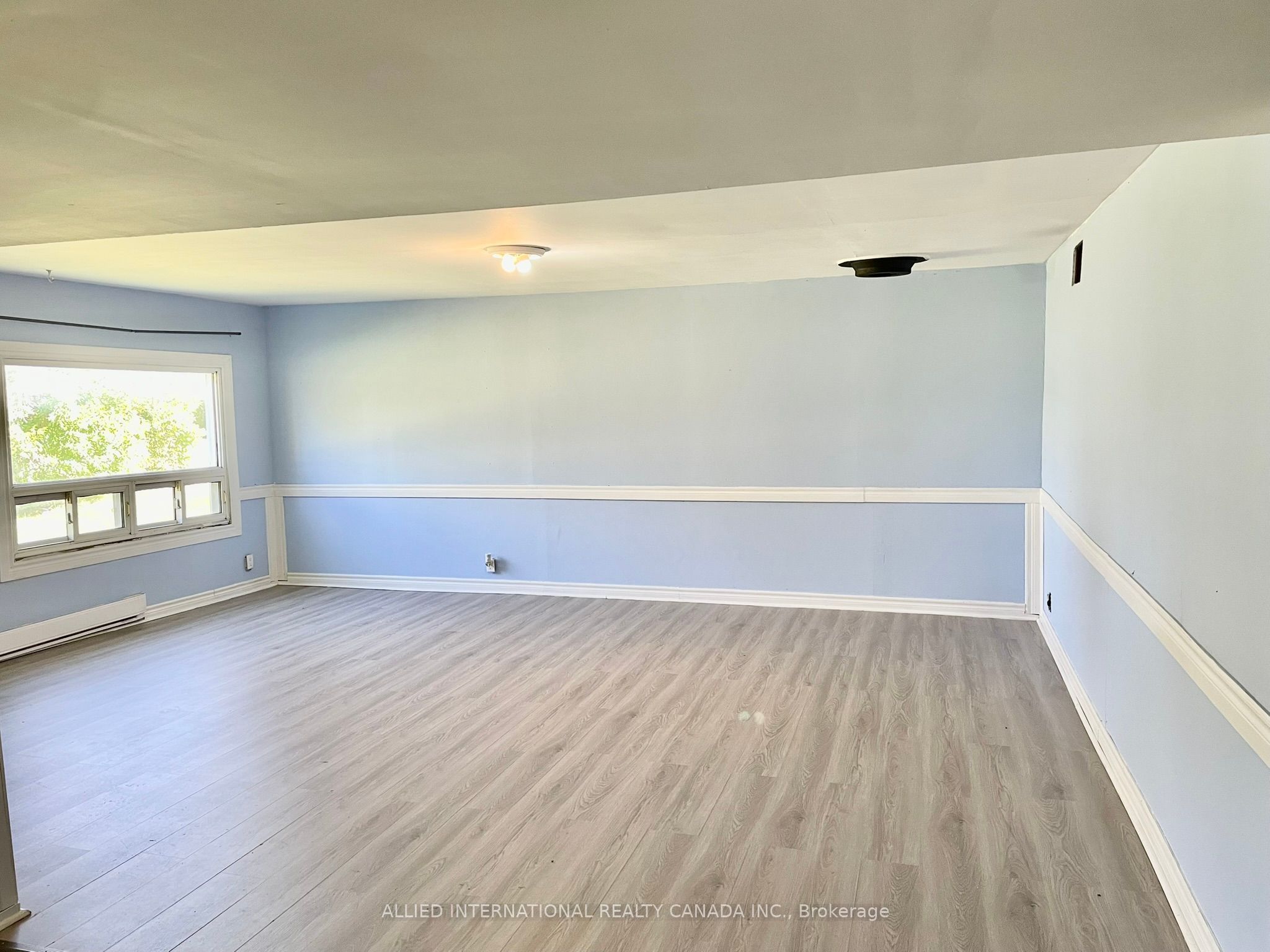 537 Burr Road Property Photo 16