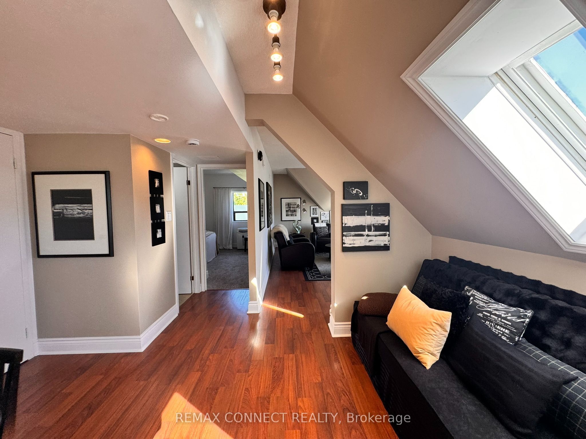 4872 Valley Way 303 Property Photo 5