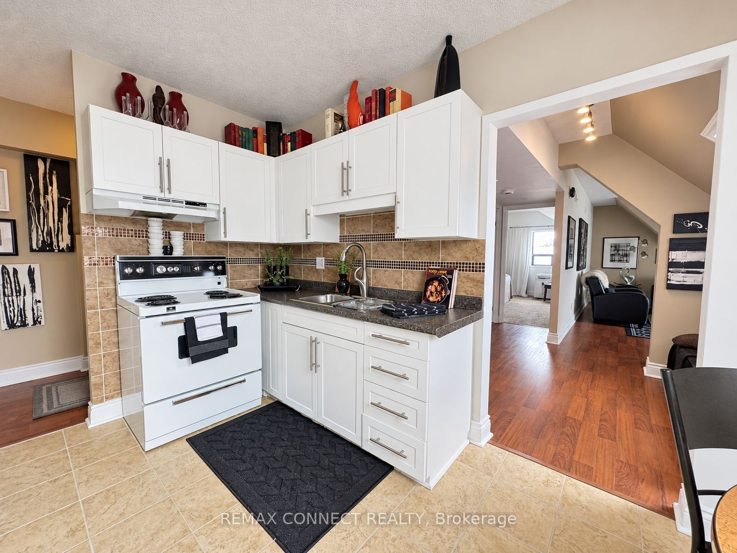 4872 Valley Way 303 Property Photo 10